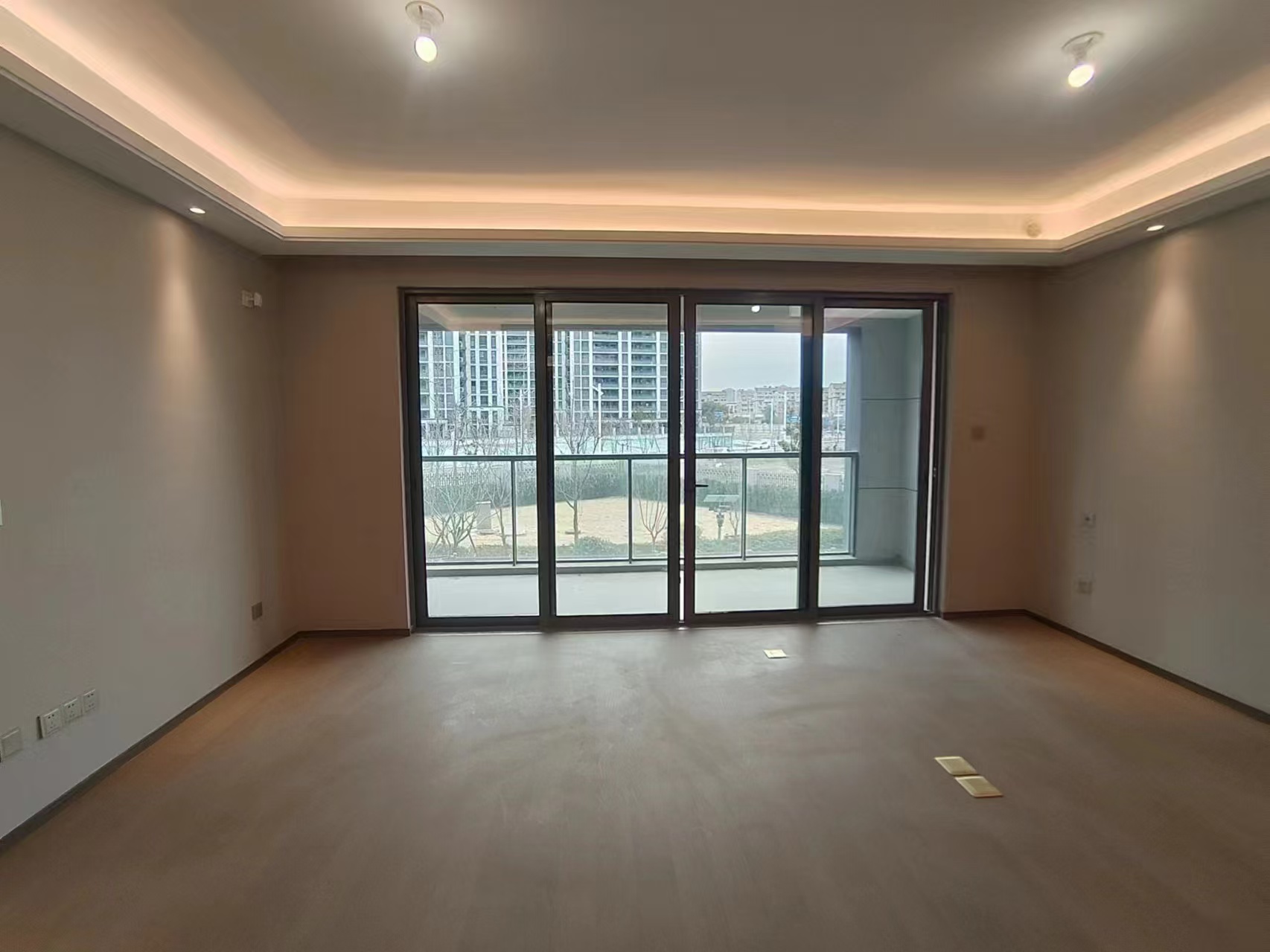 长泰滨河国际 3室2厅2卫 129m&sup2;
