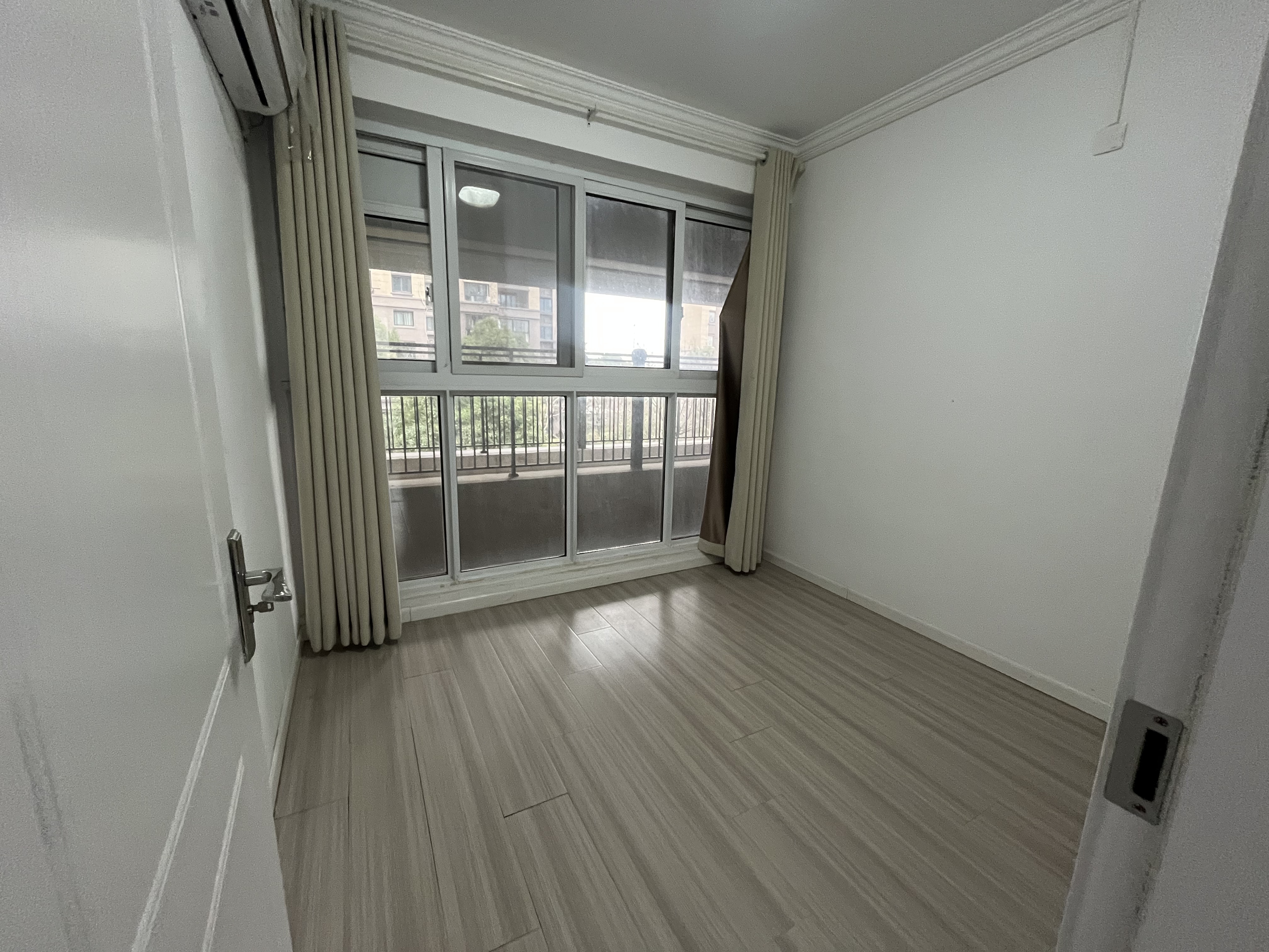 景瑞御府 3室2厅1卫 93m&sup2;