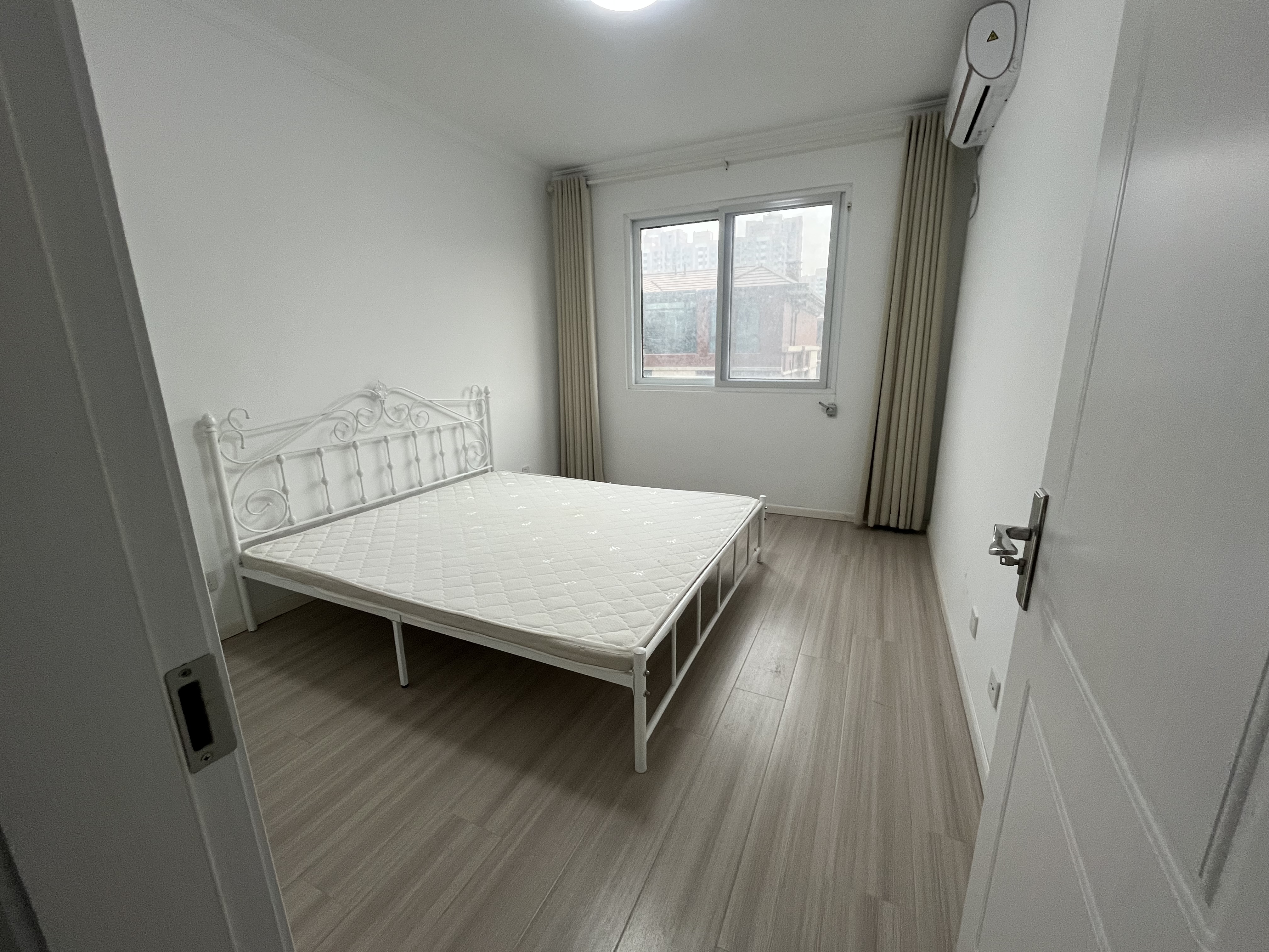 景瑞御府 3室2厅1卫 93m&sup2;