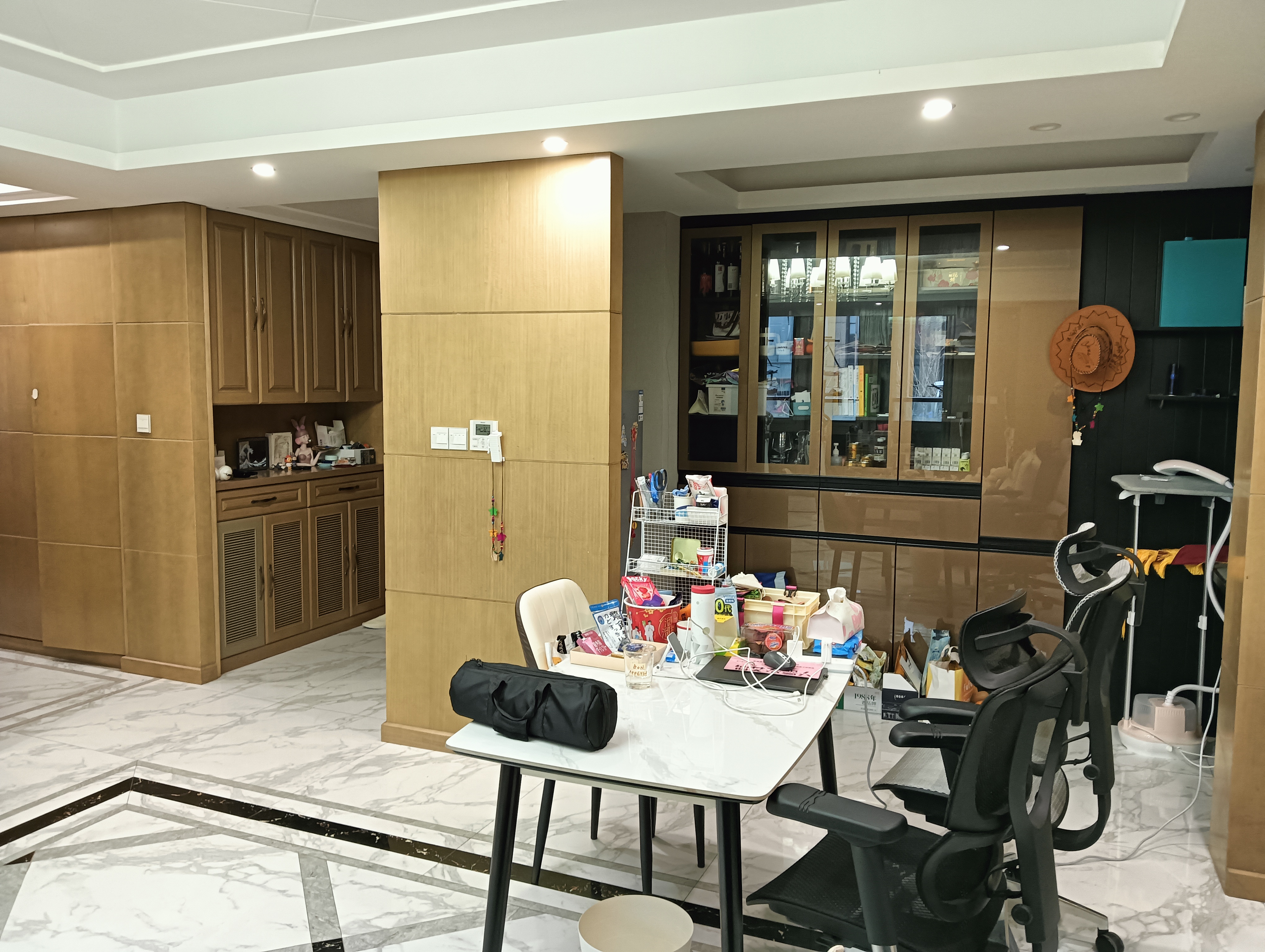 绿城玉兰公寓 3室1厅2卫 172.82m²