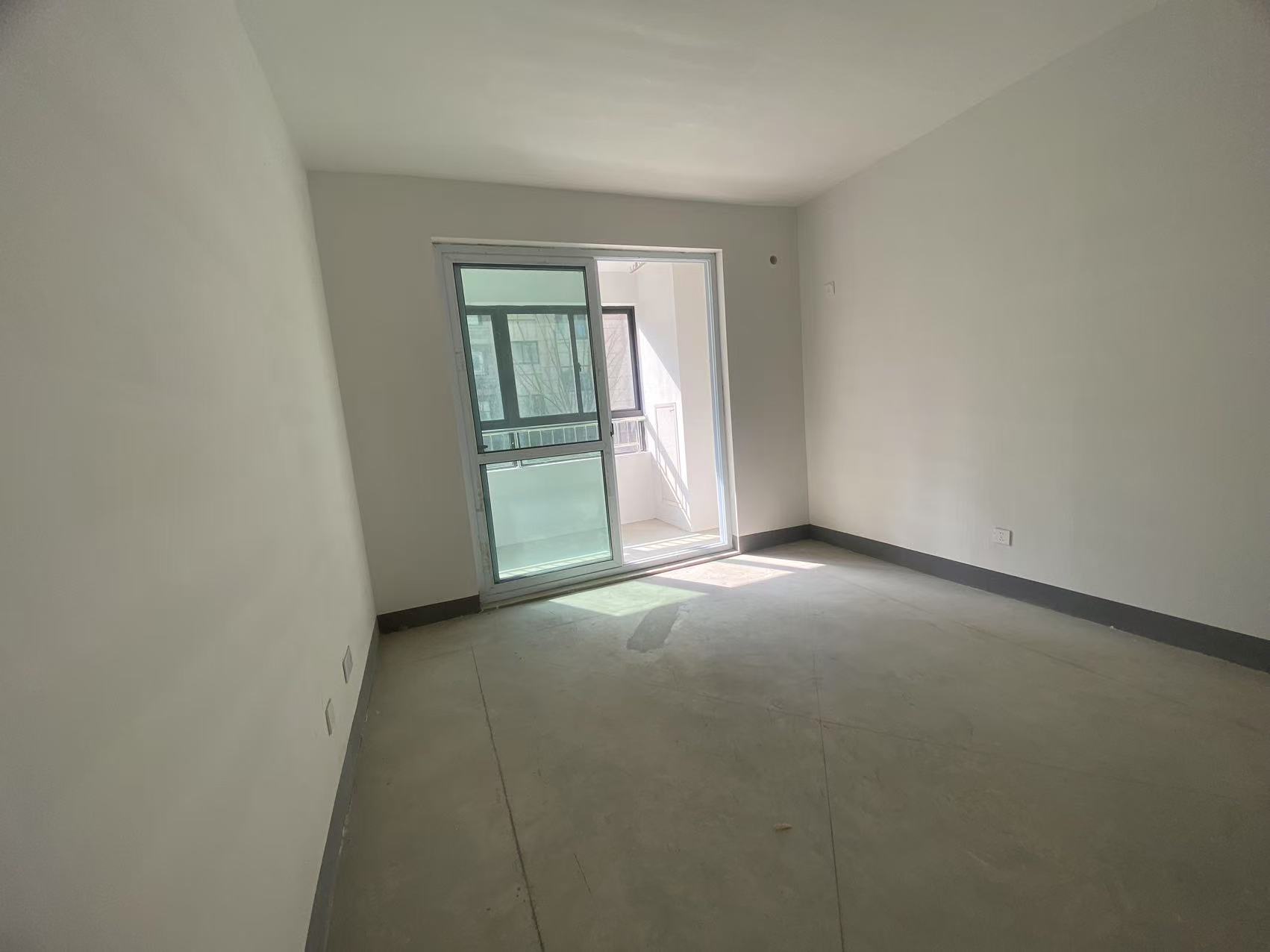 百花馨苑 3室2厅2卫 133m²
