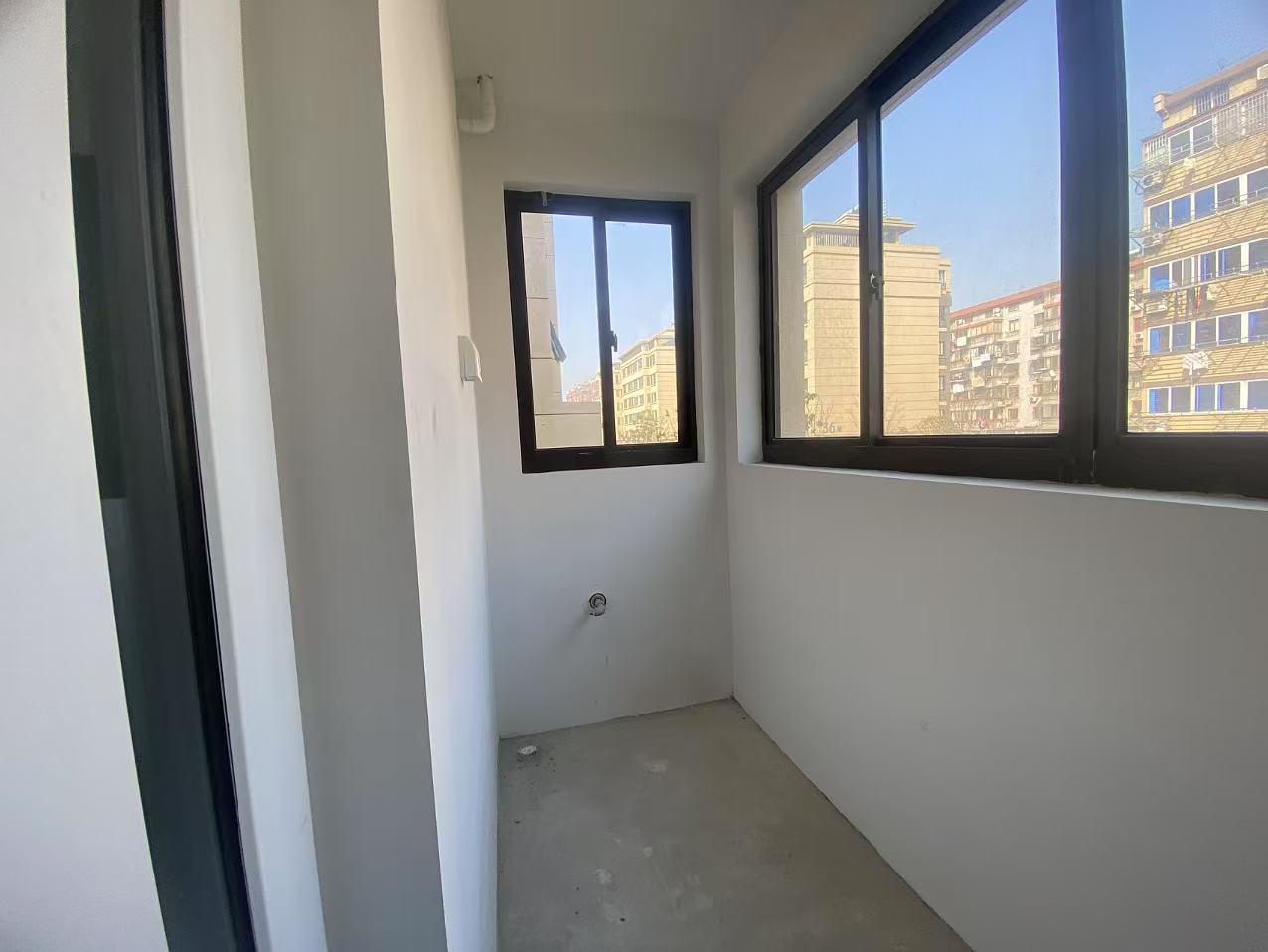 百花馨苑 3室2厅2卫 133m²