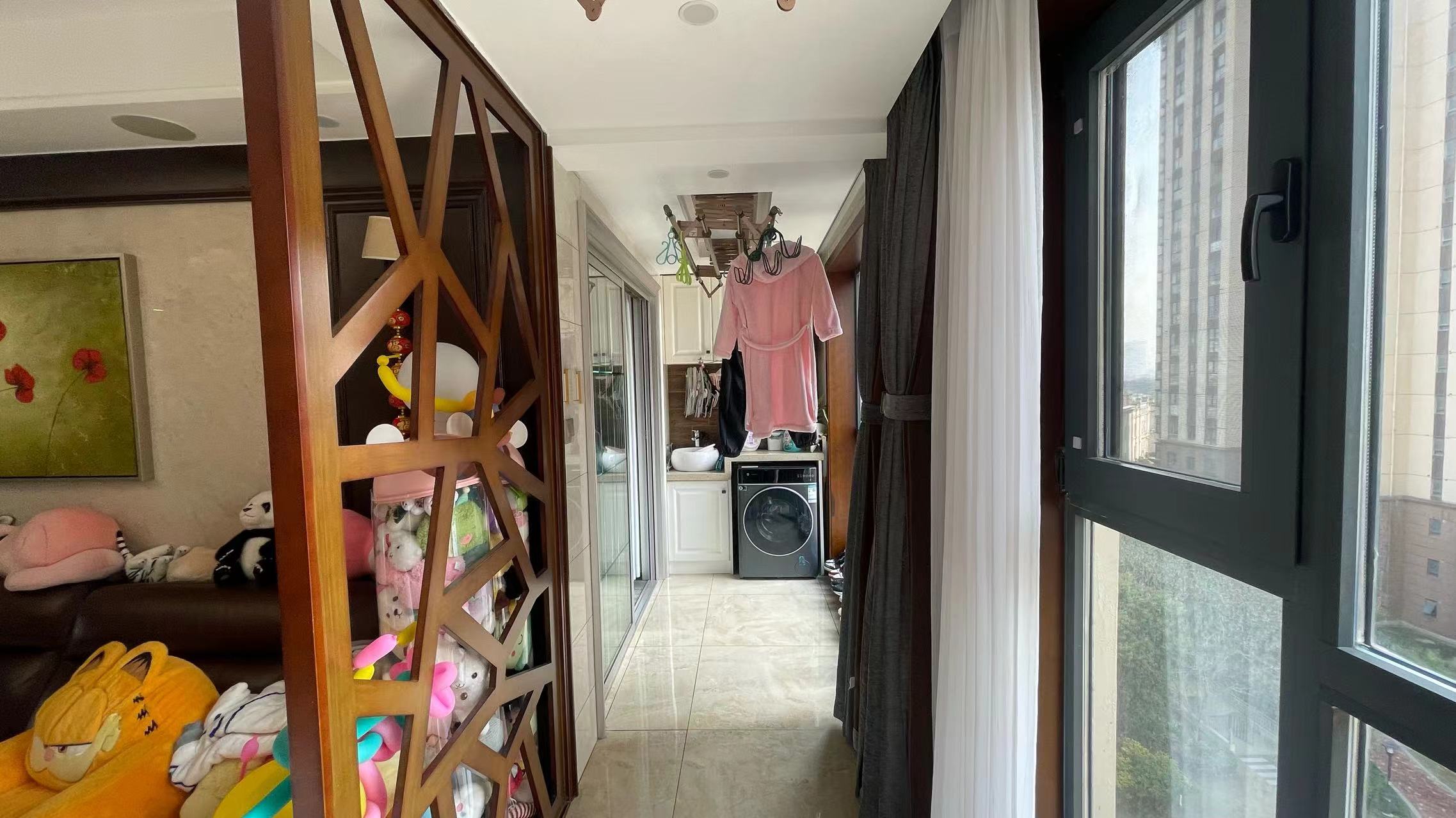 万达华府 4室2厅2卫 141.56m&sup2;