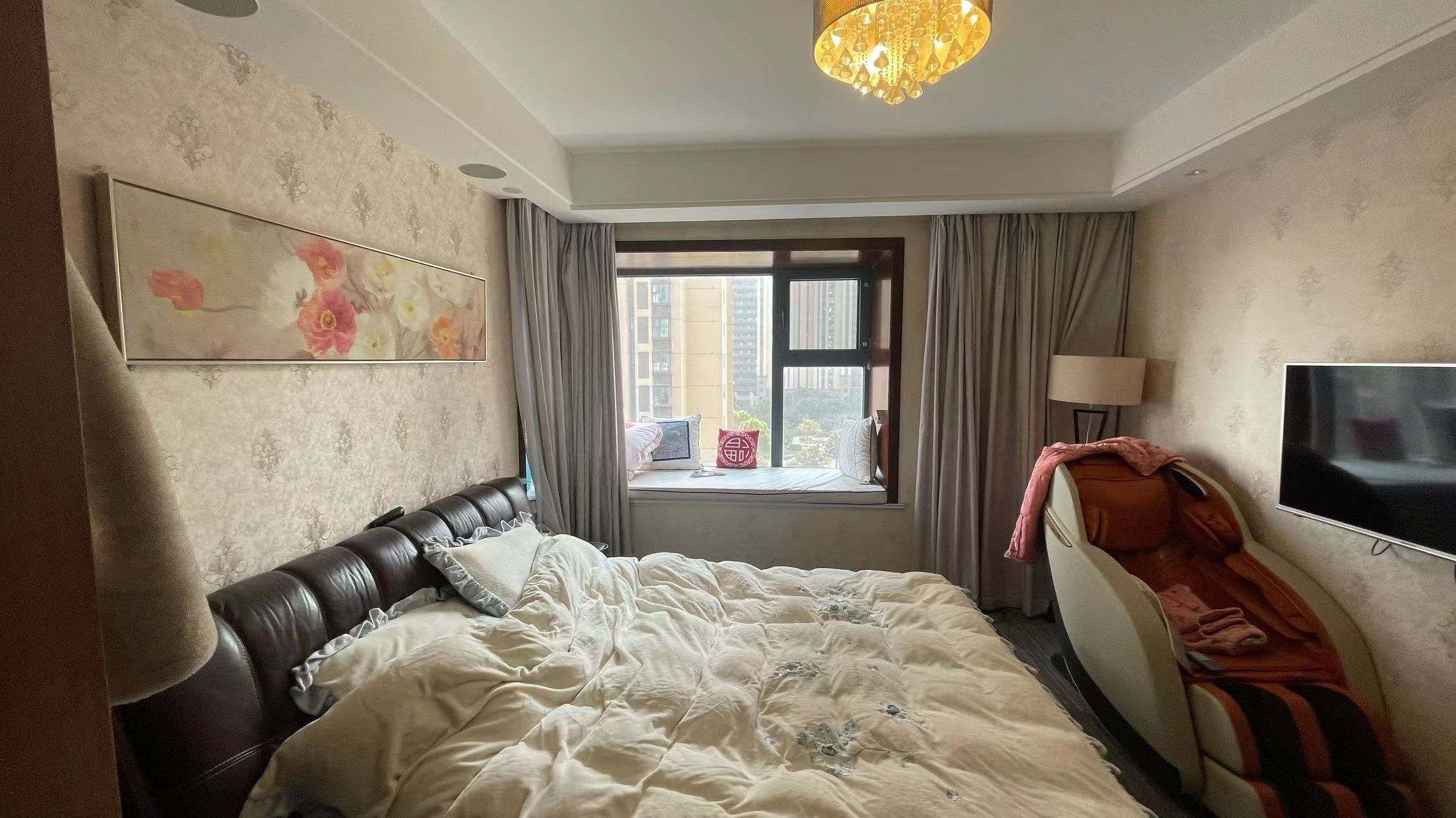 万达华府 4室2厅2卫 141.56m&sup2;