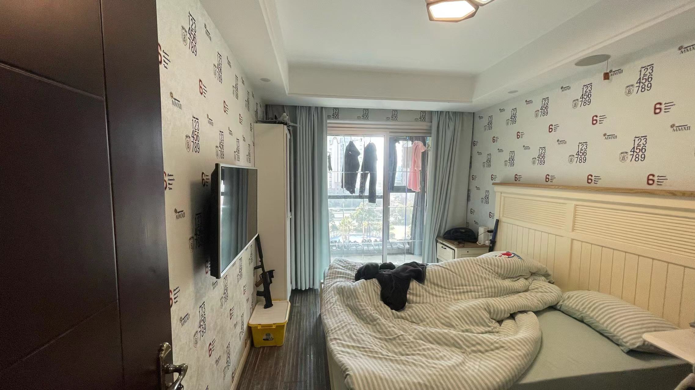 万达华府 4室2厅2卫 141.56m&sup2;
