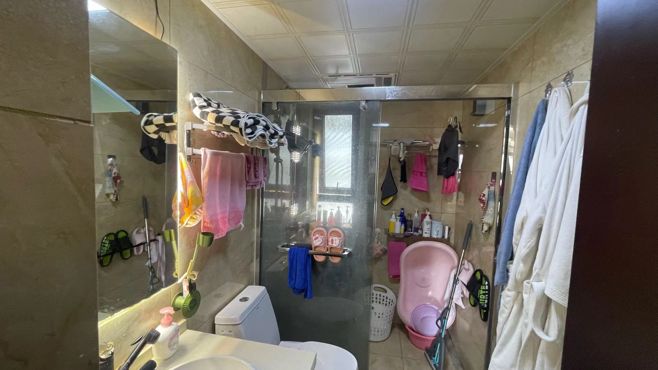 万达华府 4室2厅2卫 141.56m&sup2;