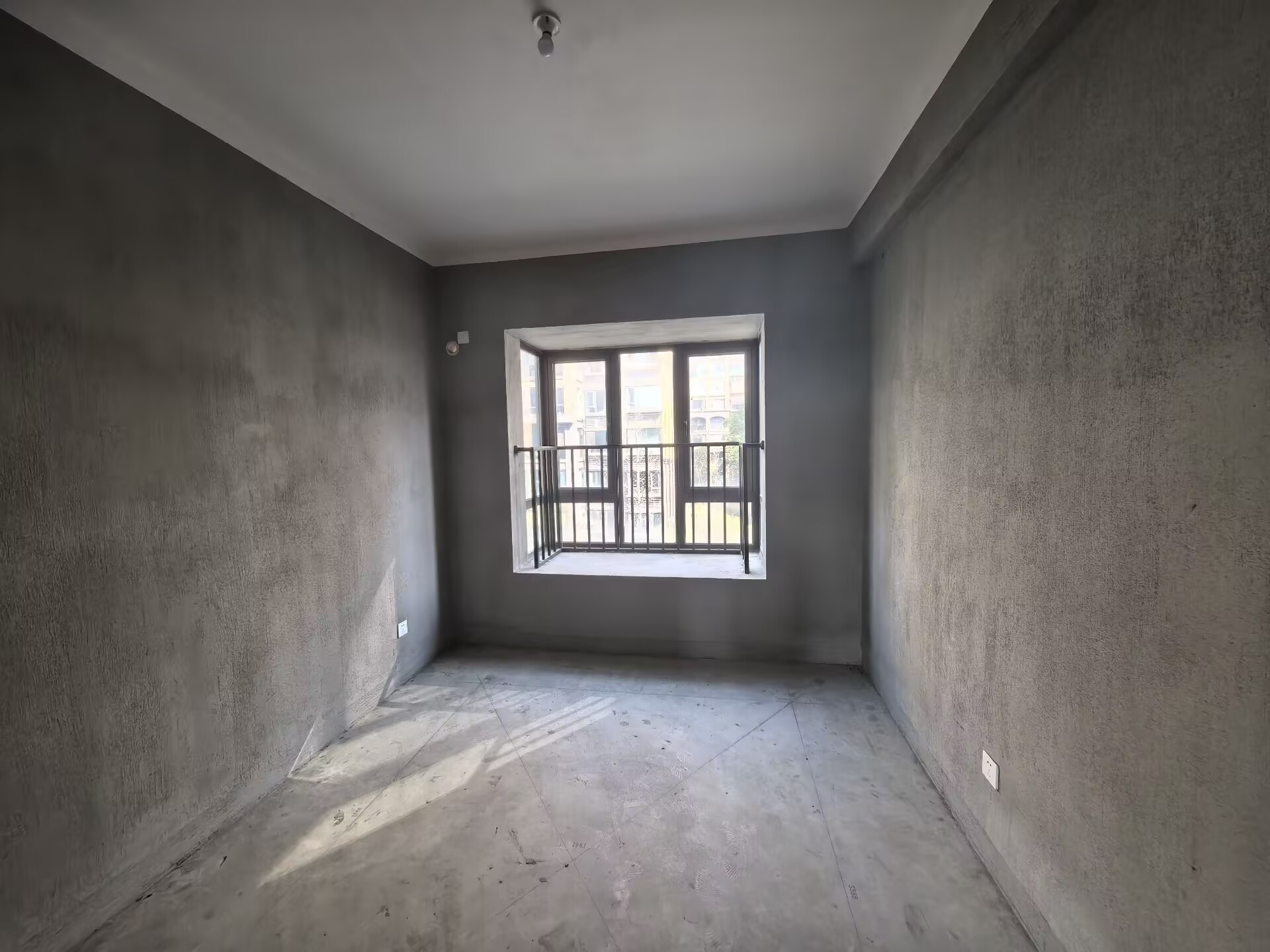 华强城四期 4室2厅2卫 158.00m&sup2;