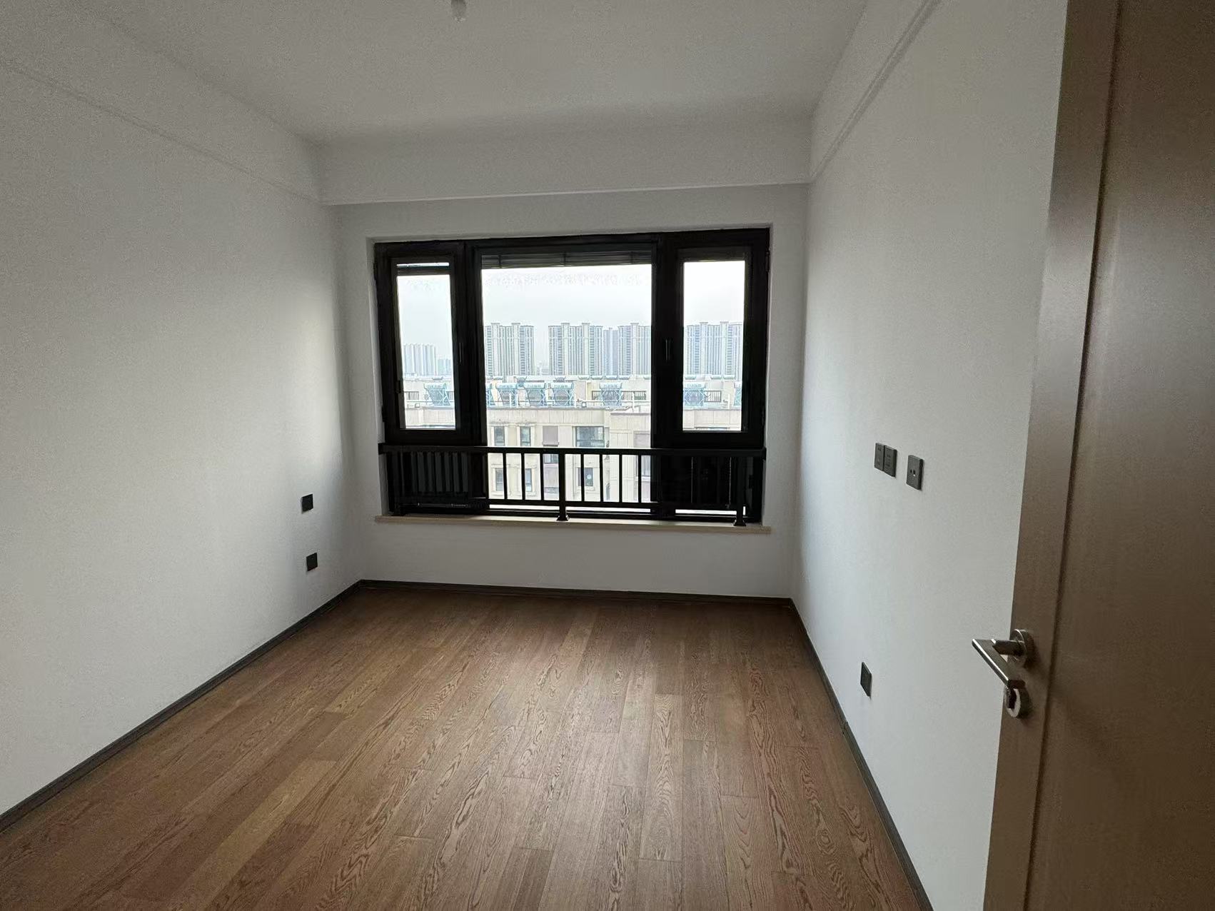 春风南岸东园 5室2厅2卫 141.00m&sup2;