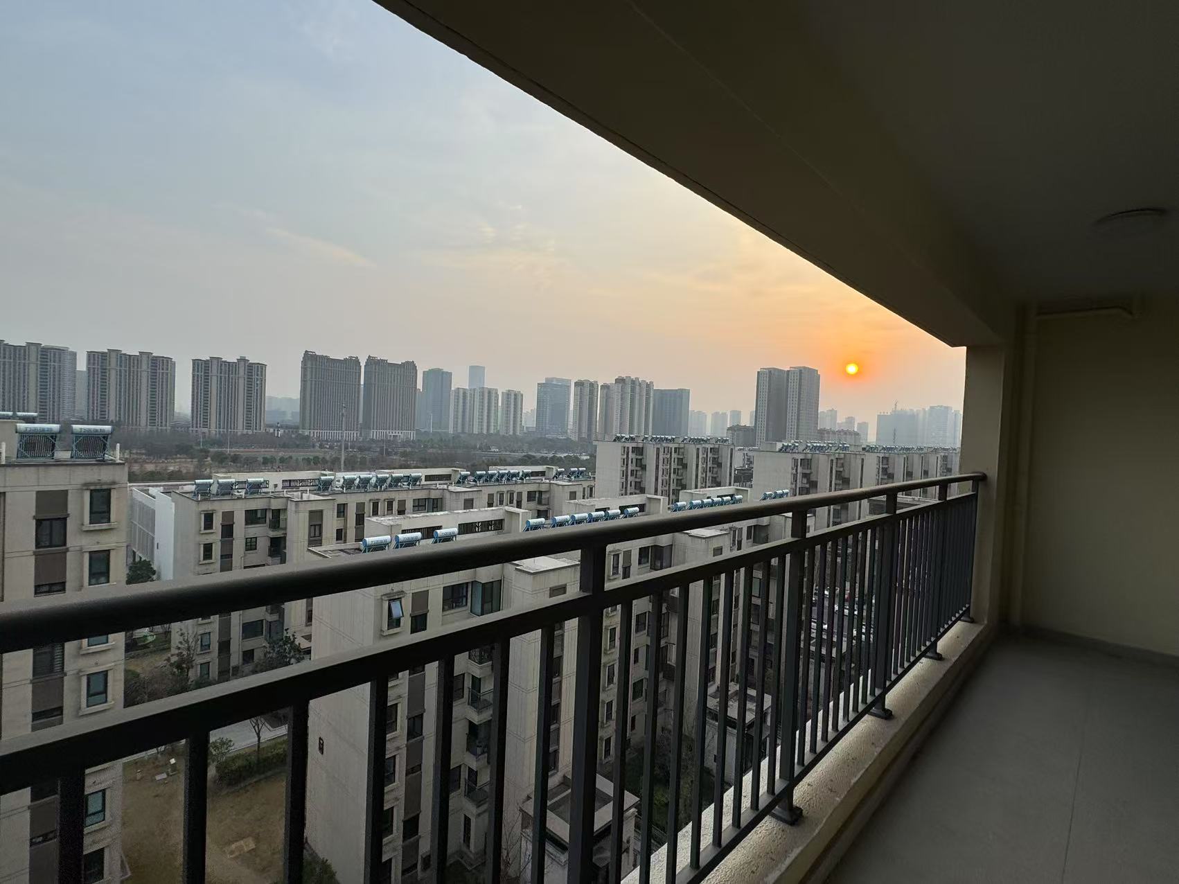 春风南岸东园 5室2厅2卫 141.00m&sup2;