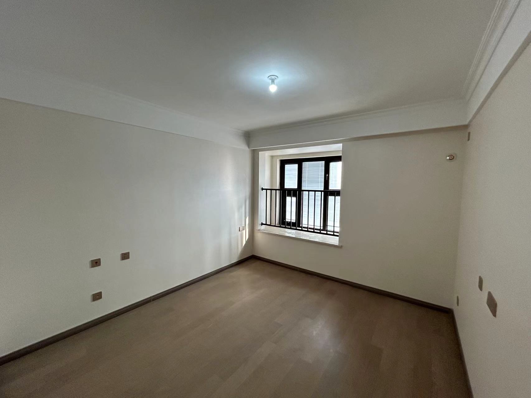 中创大都会 3室2厅2卫 115m&sup2;