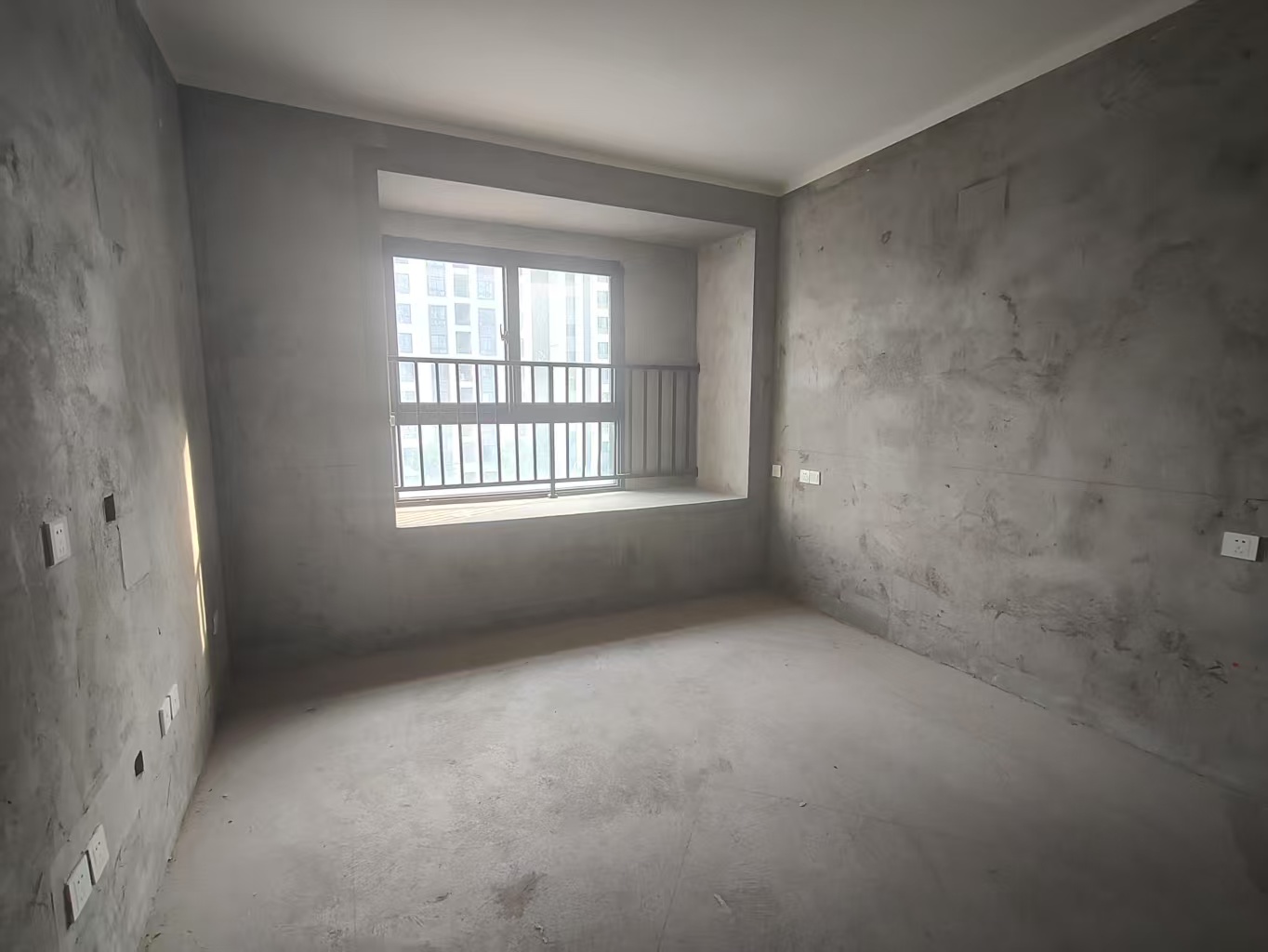 观澜台 3室2厅2卫 121.7m&sup2;