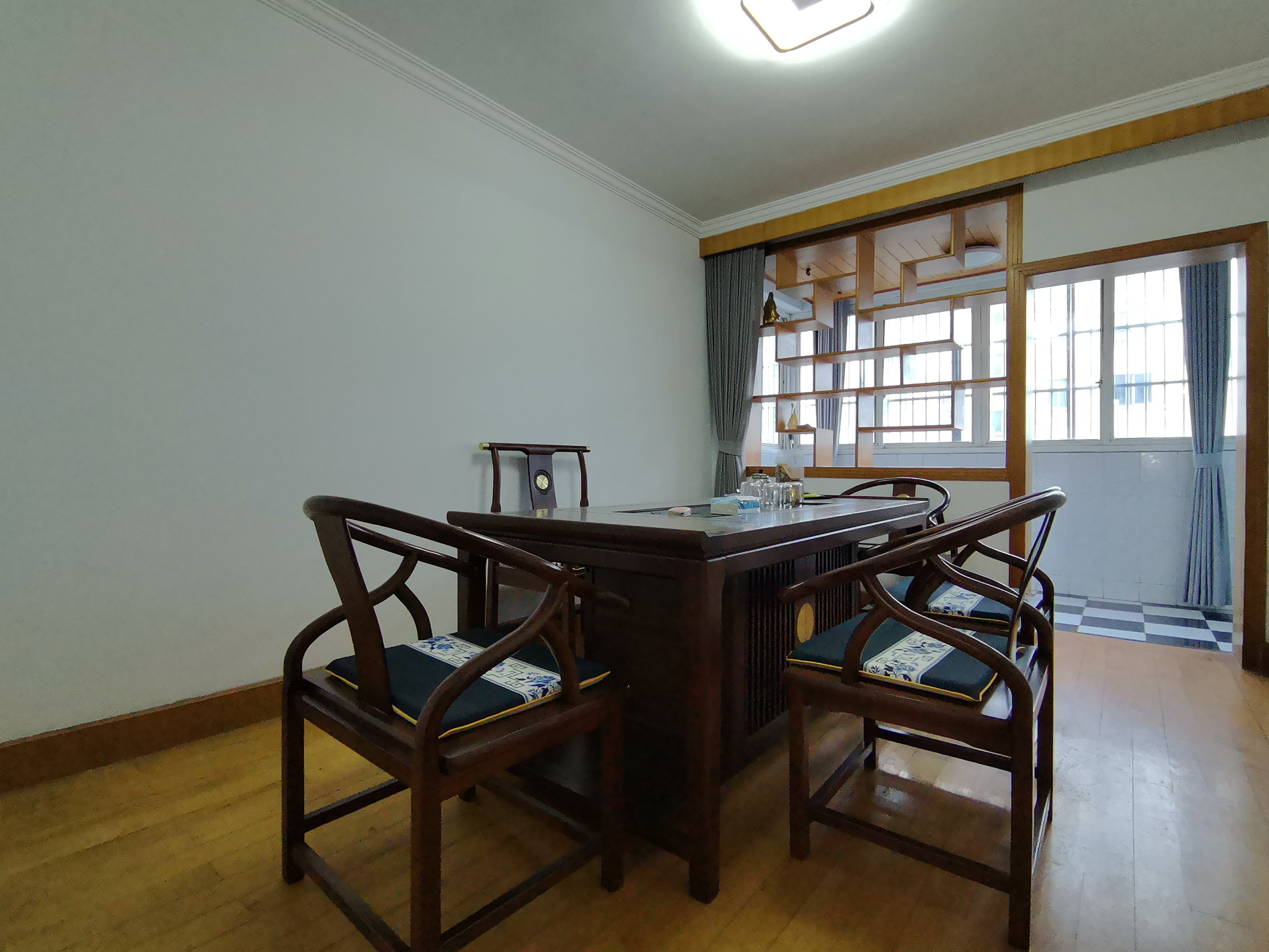 曙光社区 3室1厅1卫 111m&sup2;