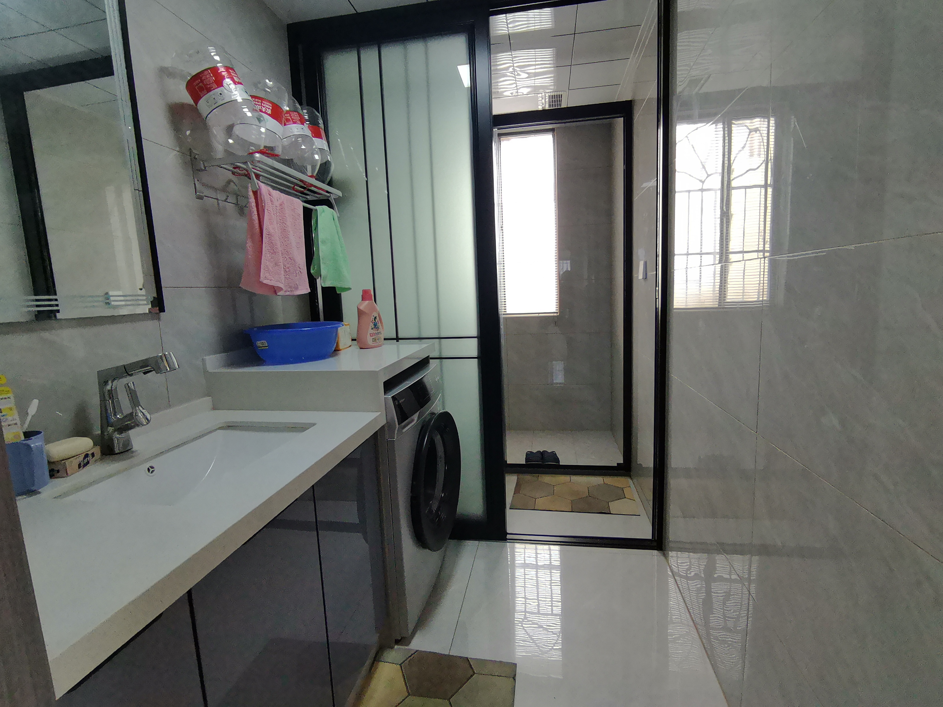 曙光社区 3室1厅1卫 111m&sup2;