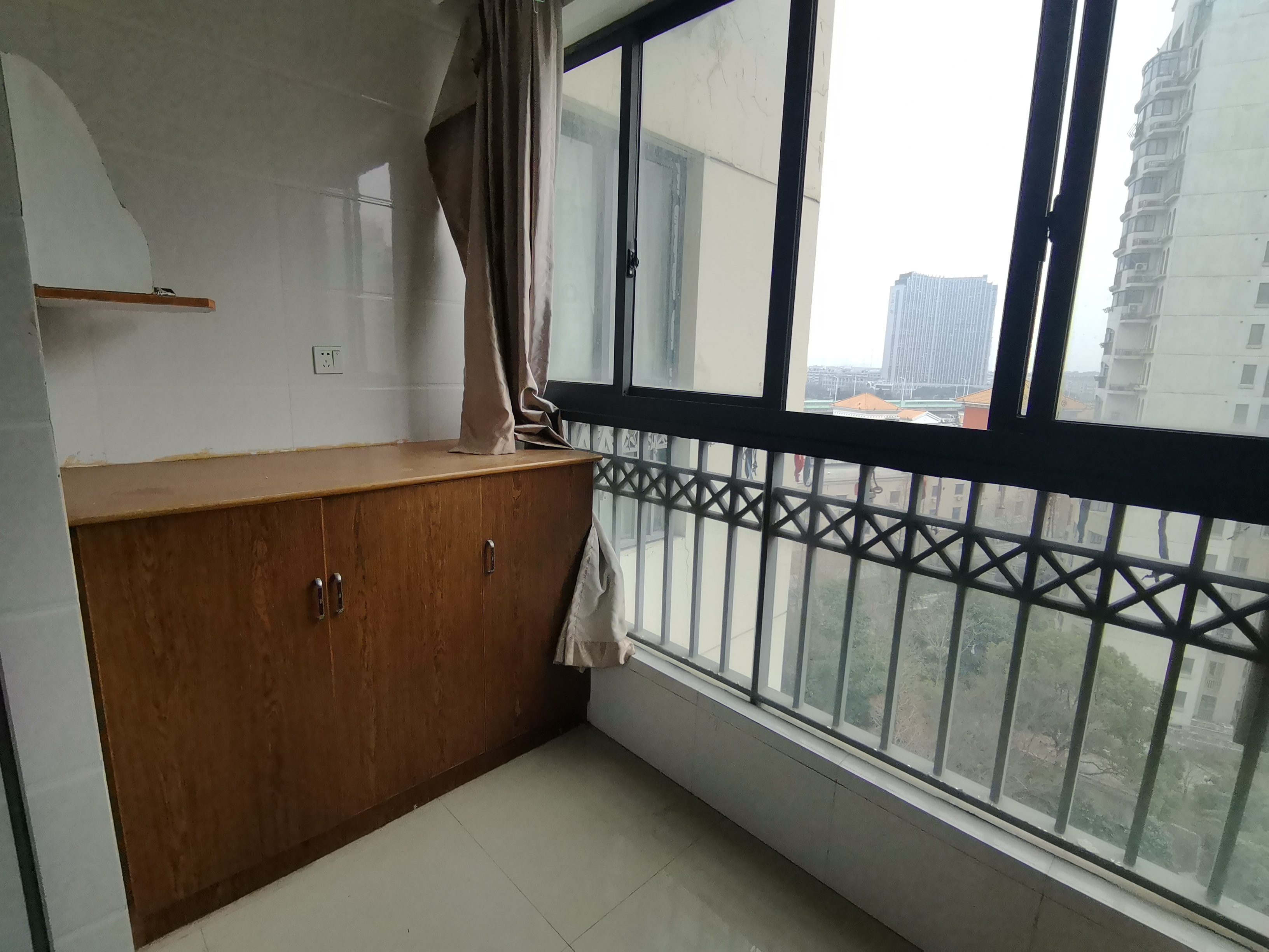 高迪晶城 2室1厅1卫 93m&sup2;