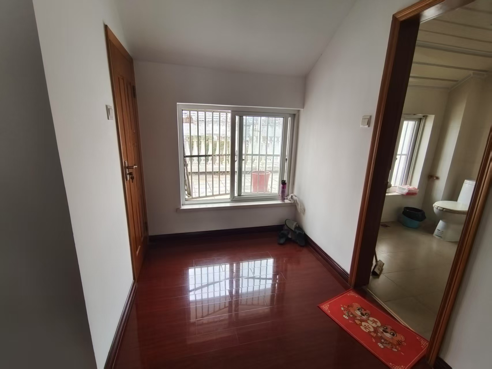 金辉花园 6室3厅2卫 198m&sup2;