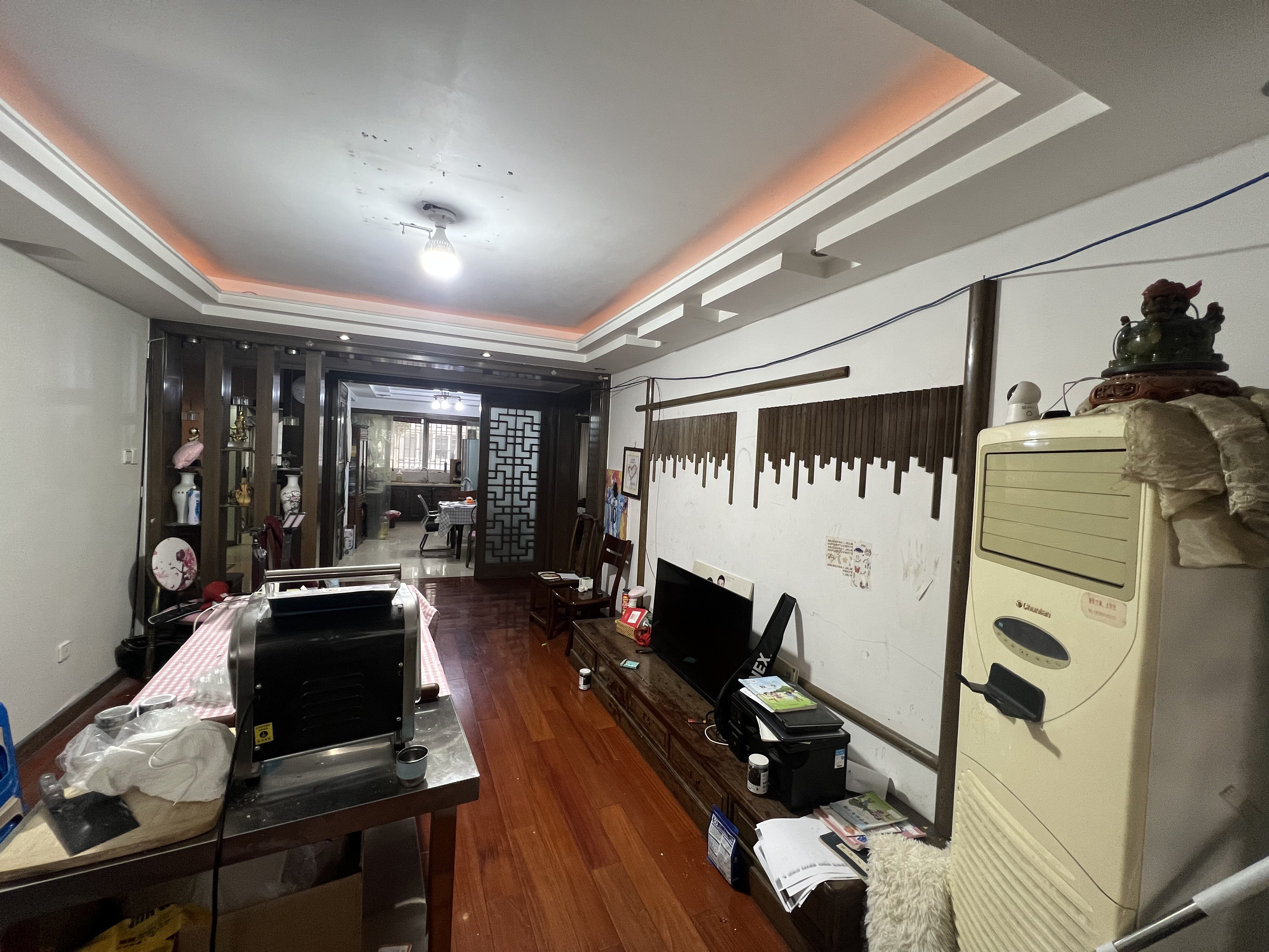 五山公寓 3室2厅1卫 121.84m²