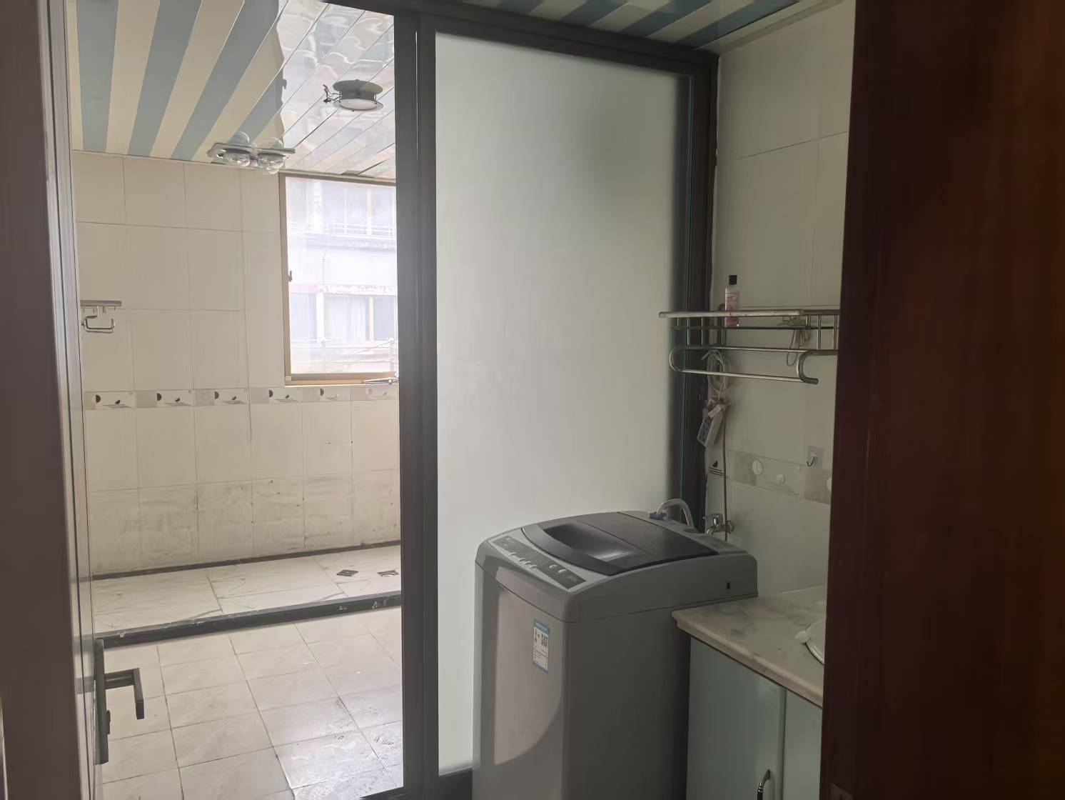 天都花苑 3室2厅1卫 136.00m&sup2;