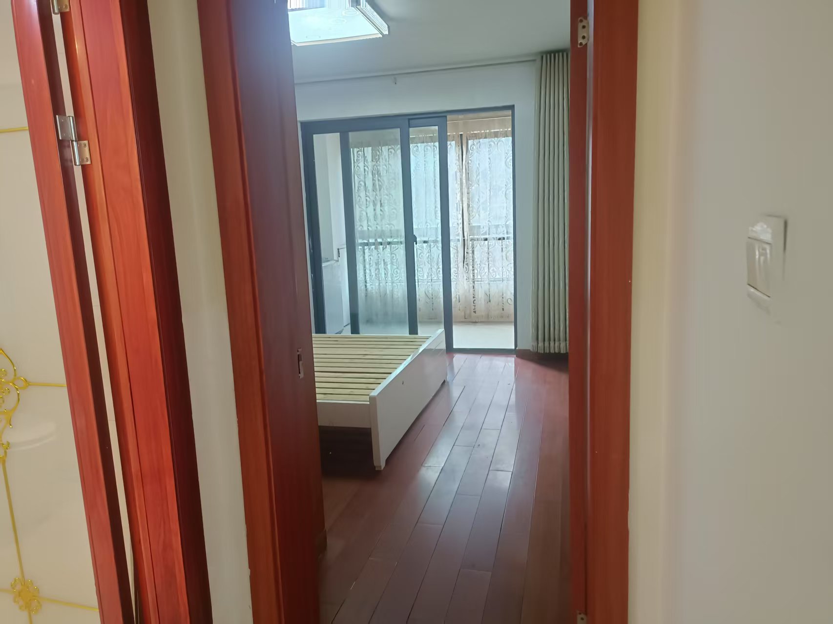 炜赋花苑 3室2厅1卫 91m&sup2;