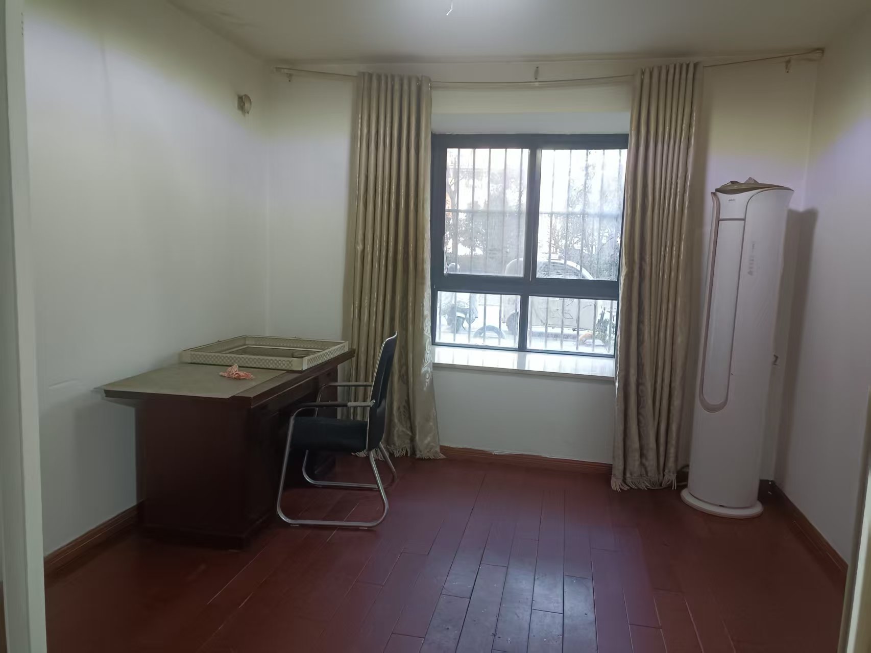 炜赋花苑 3室2厅1卫 91m&sup2;