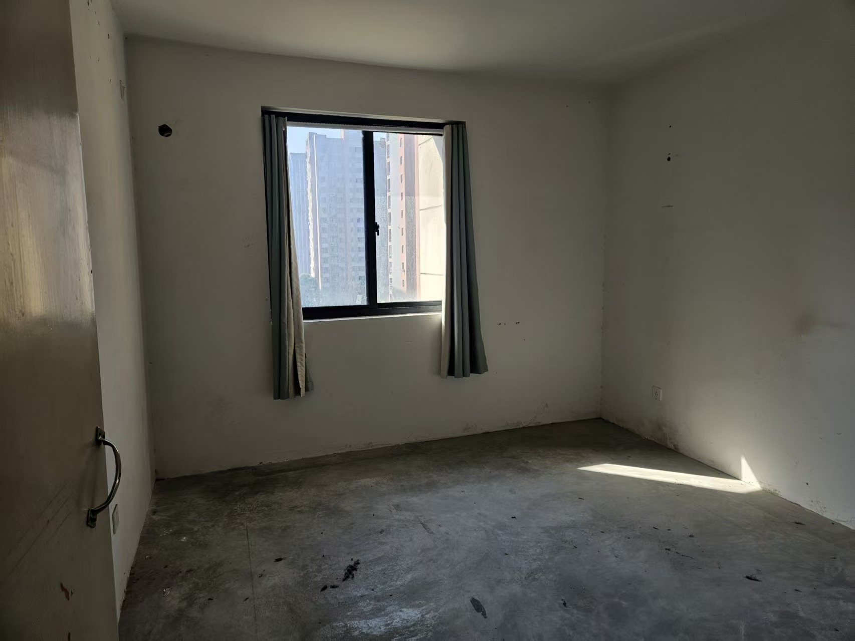 沙家圩花苑 3室2厅1卫 112m&sup2;