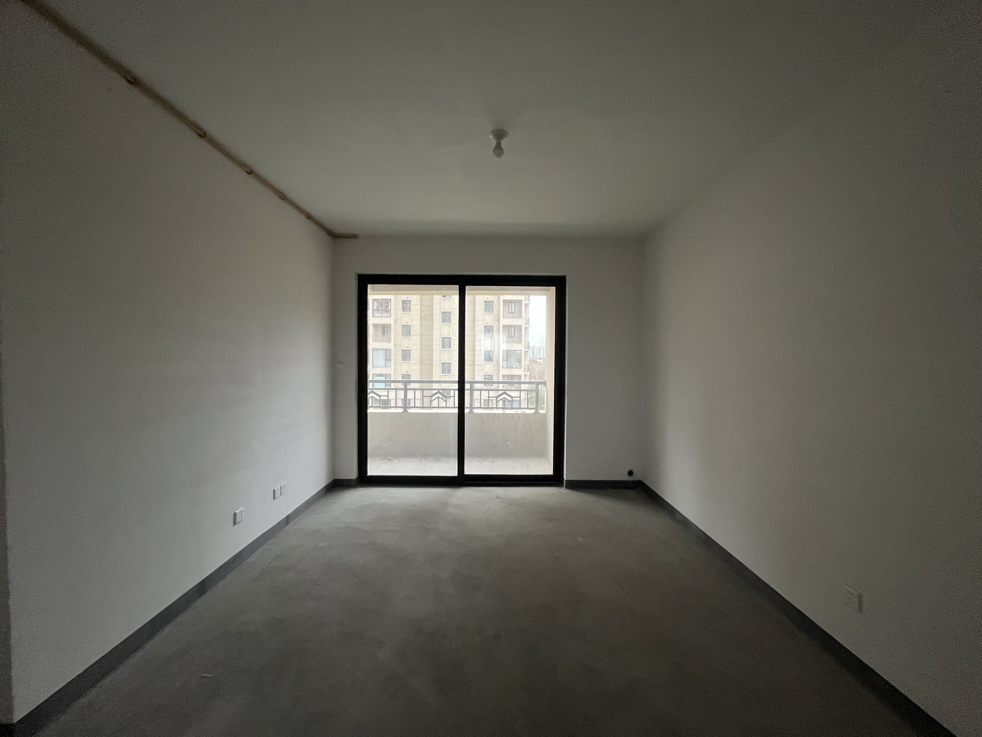 招商新城雍景湾 3室2厅2卫 100m²