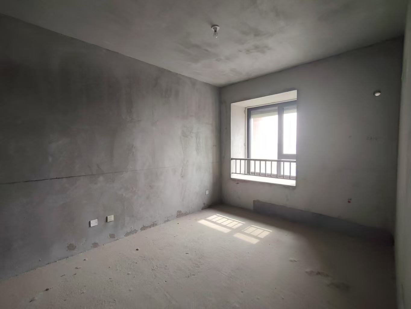 新瑞文化翡翠园 4室2厅2卫 175.00m&sup2;