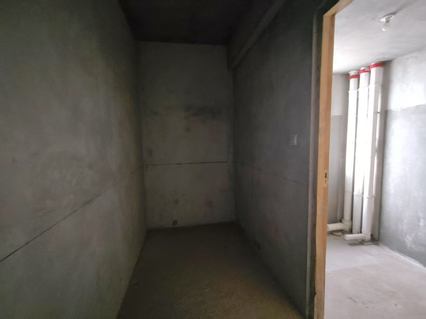 新瑞文化翡翠园 4室2厅2卫 175.00m&sup2;