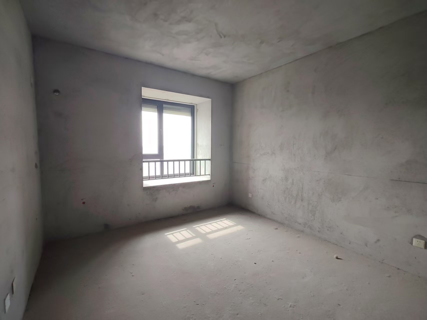 新瑞文化翡翠园 4室2厅2卫 175.00m&sup2;