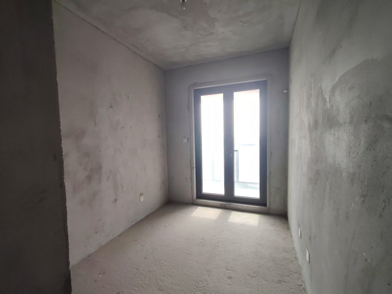 新瑞文化翡翠园 4室2厅2卫 175.00m&sup2;