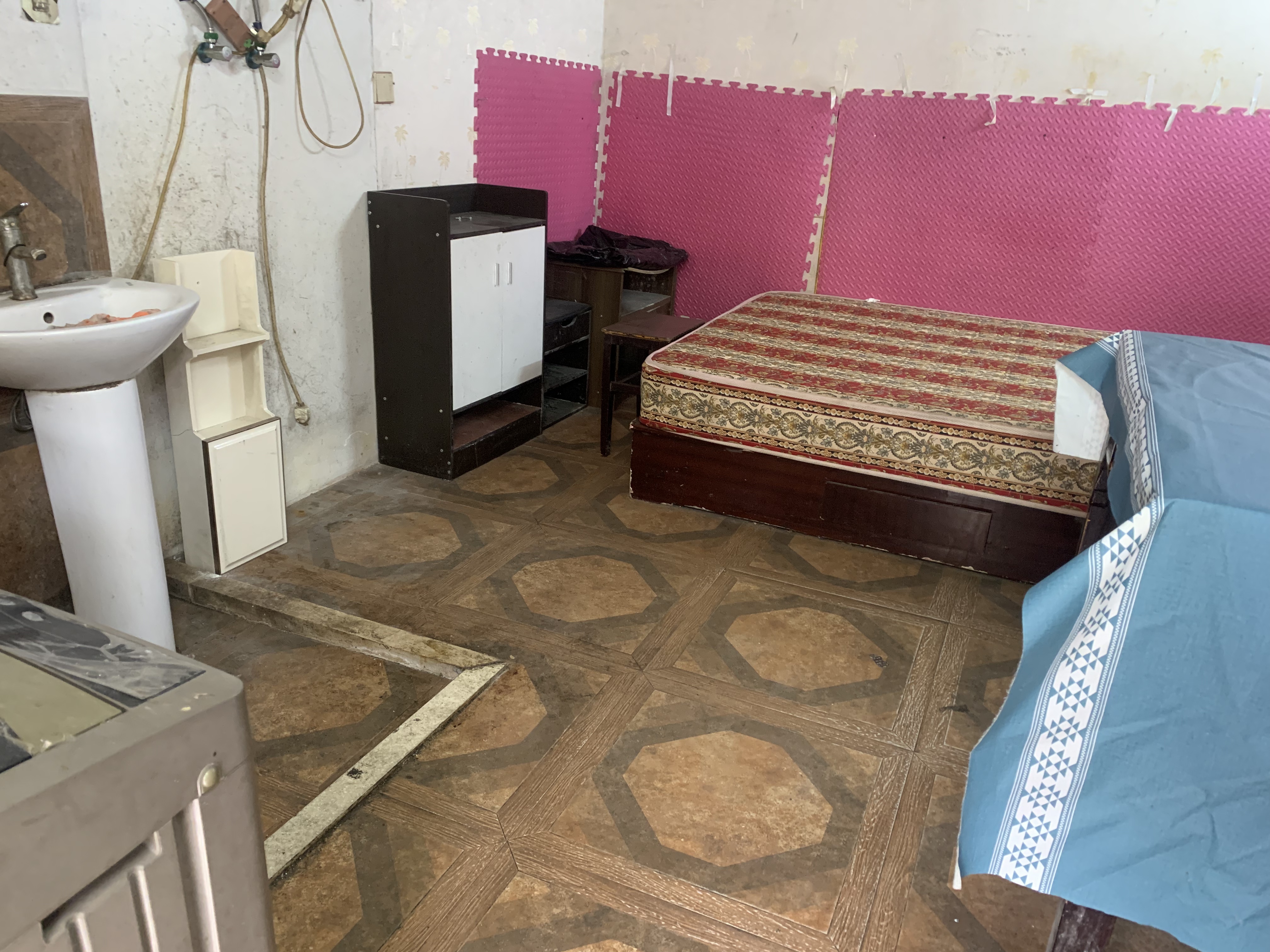 新东方花苑 1室1厅1卫 18.5m²