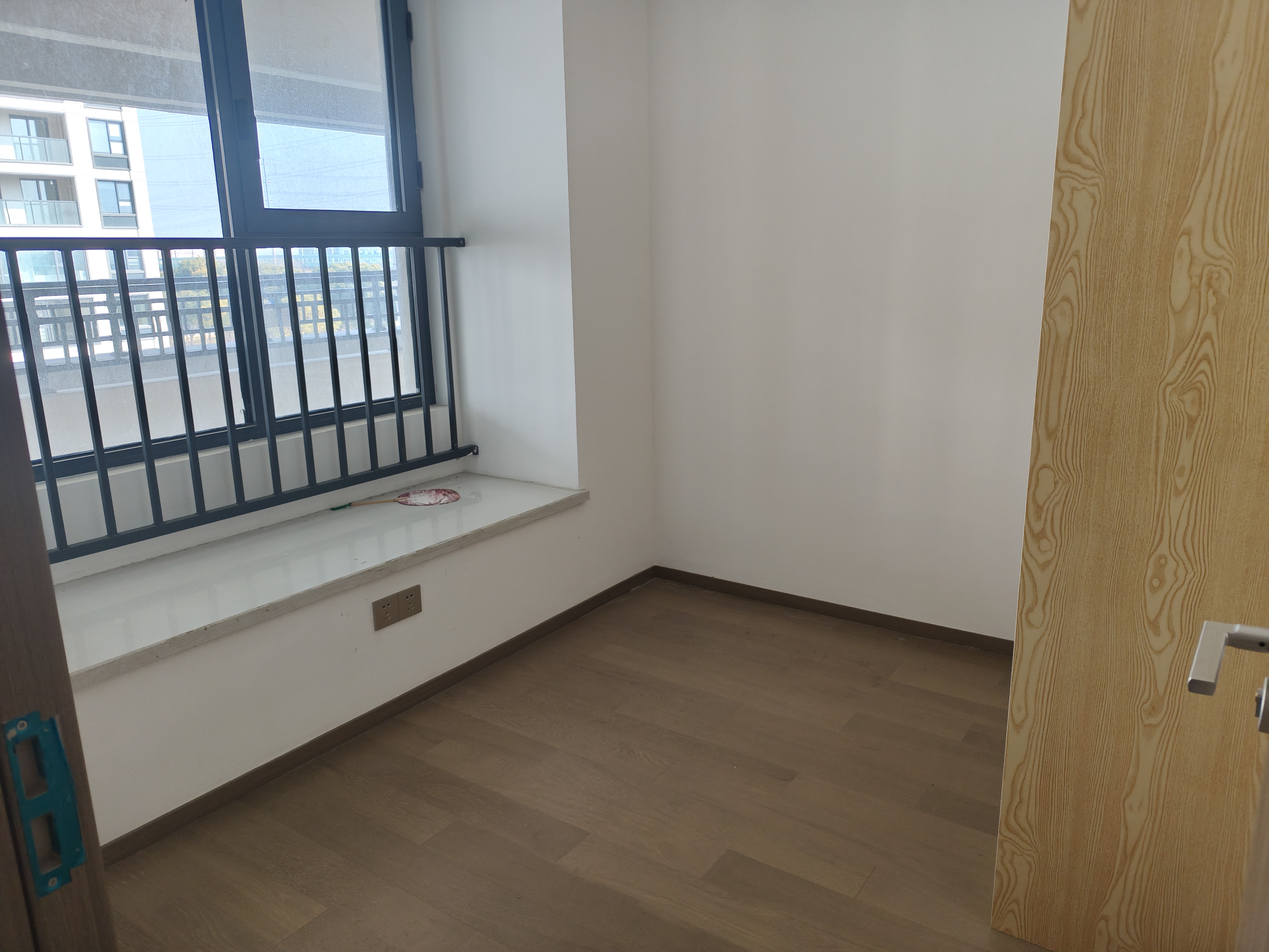 卓越府 3室2厅1卫 99m&sup2;