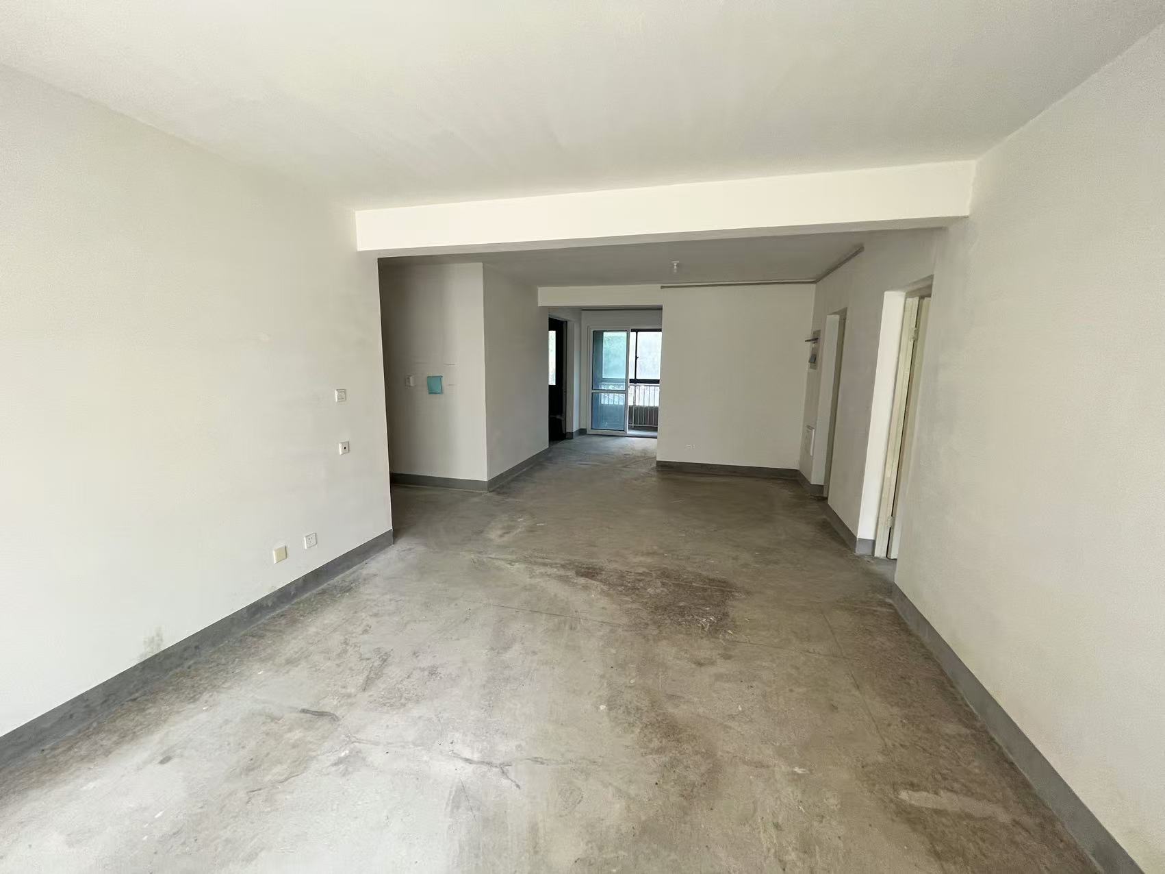 红星嘉苑 3室2厅2卫 140m²