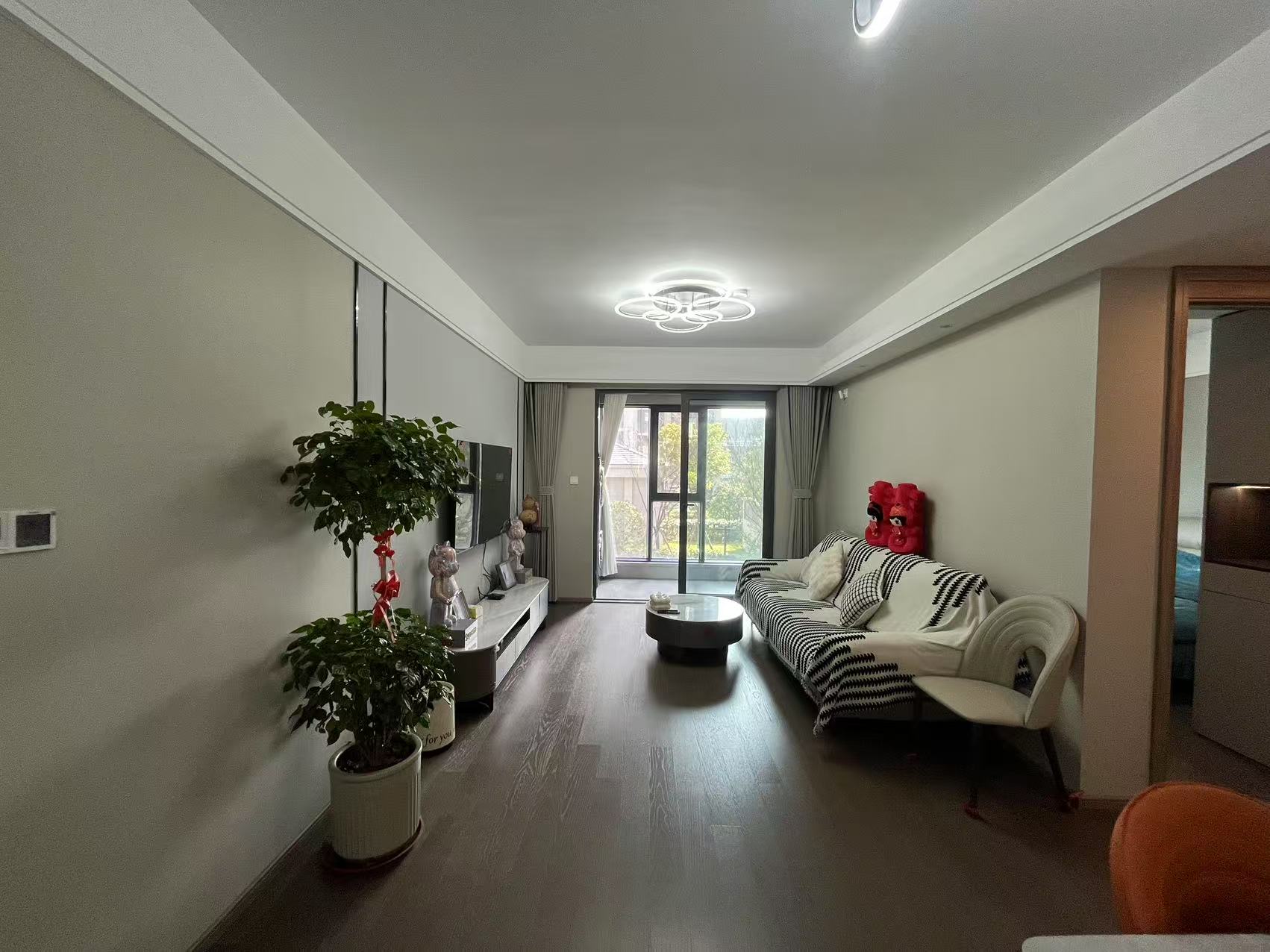 融创时代中心 3室2厅2卫 108m&sup2;