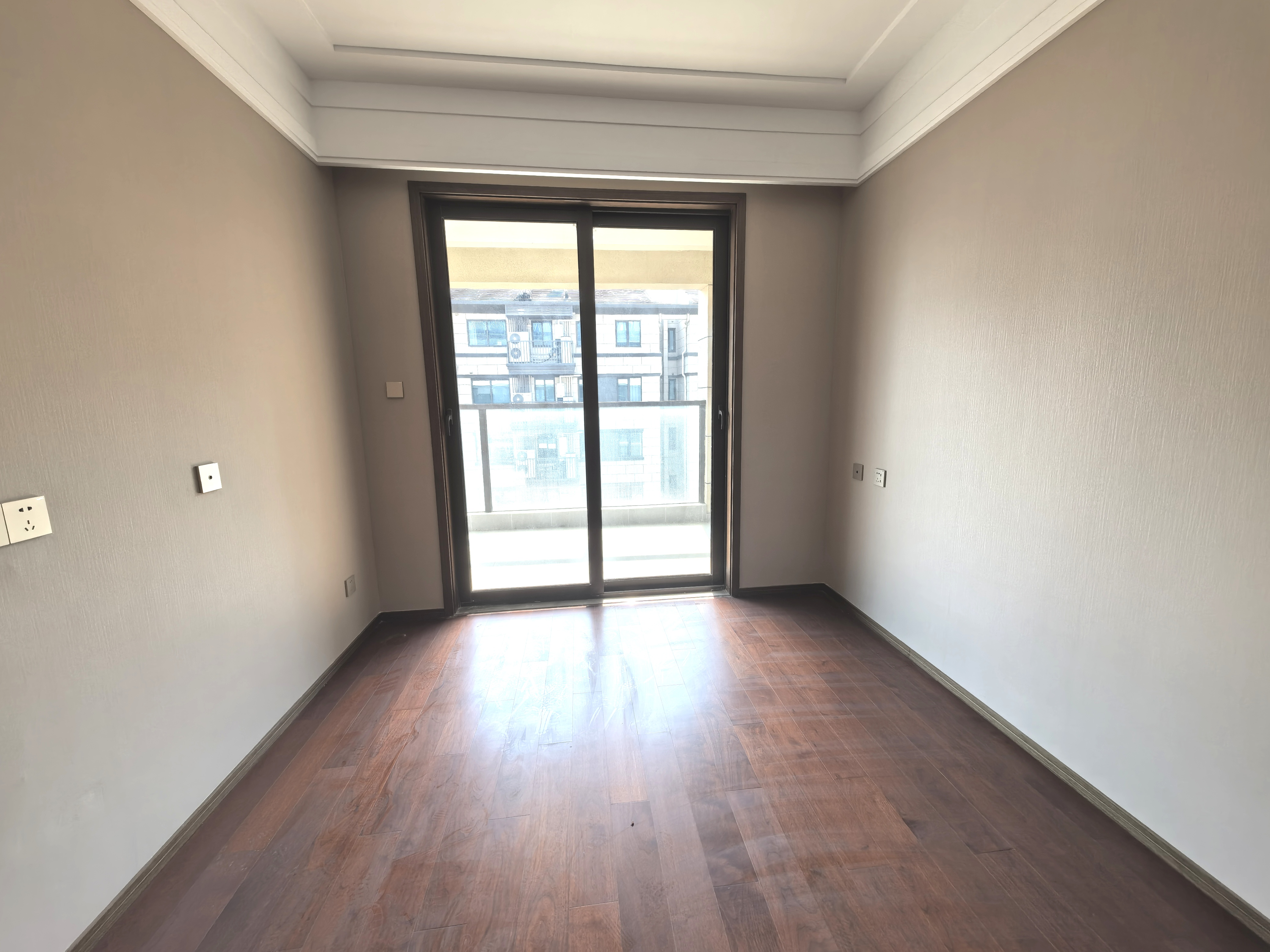 圆融玺悦 4室2厅2卫 142m²