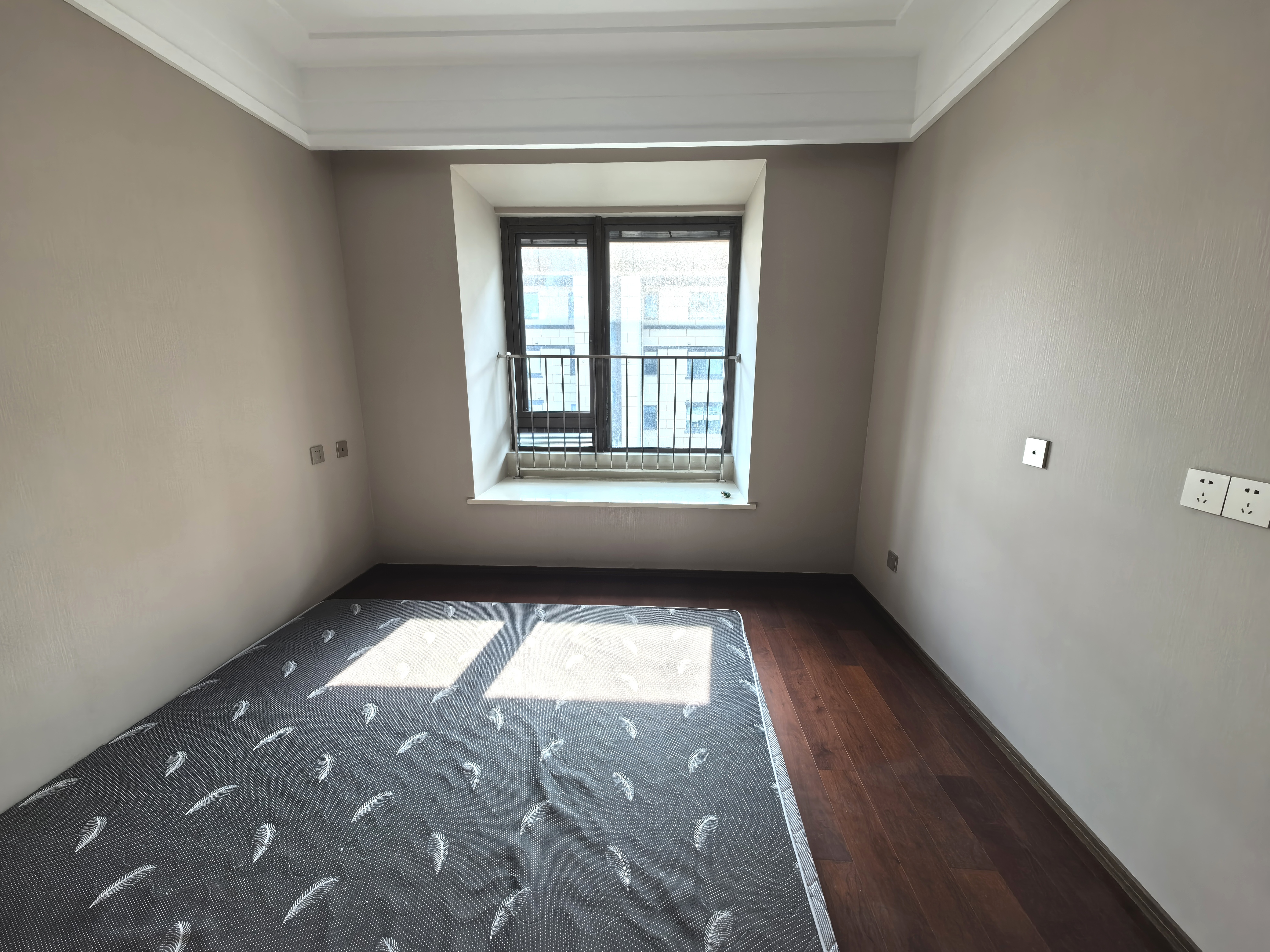 圆融玺悦 4室2厅2卫 142m²
