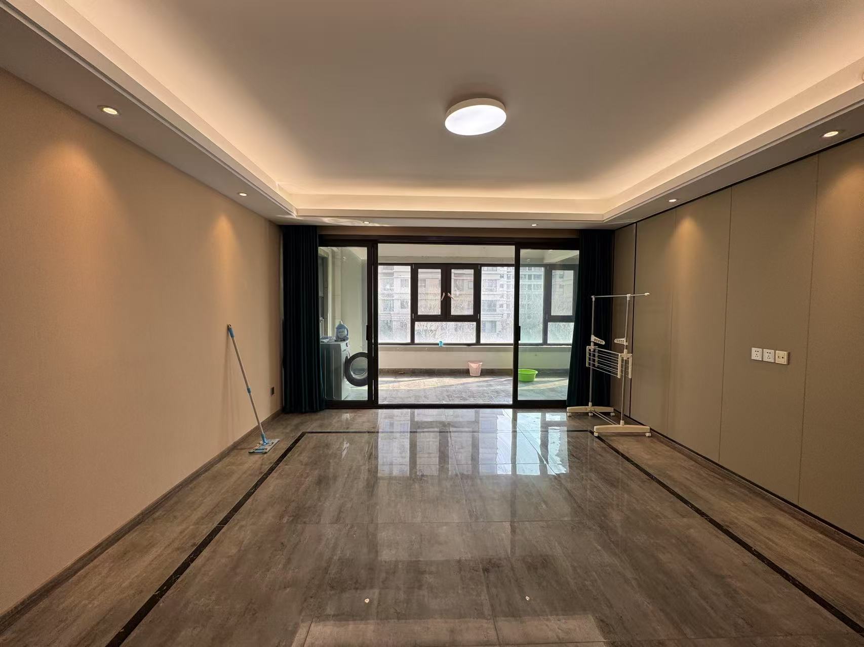 远创樾府 3室2厅2卫 153m²