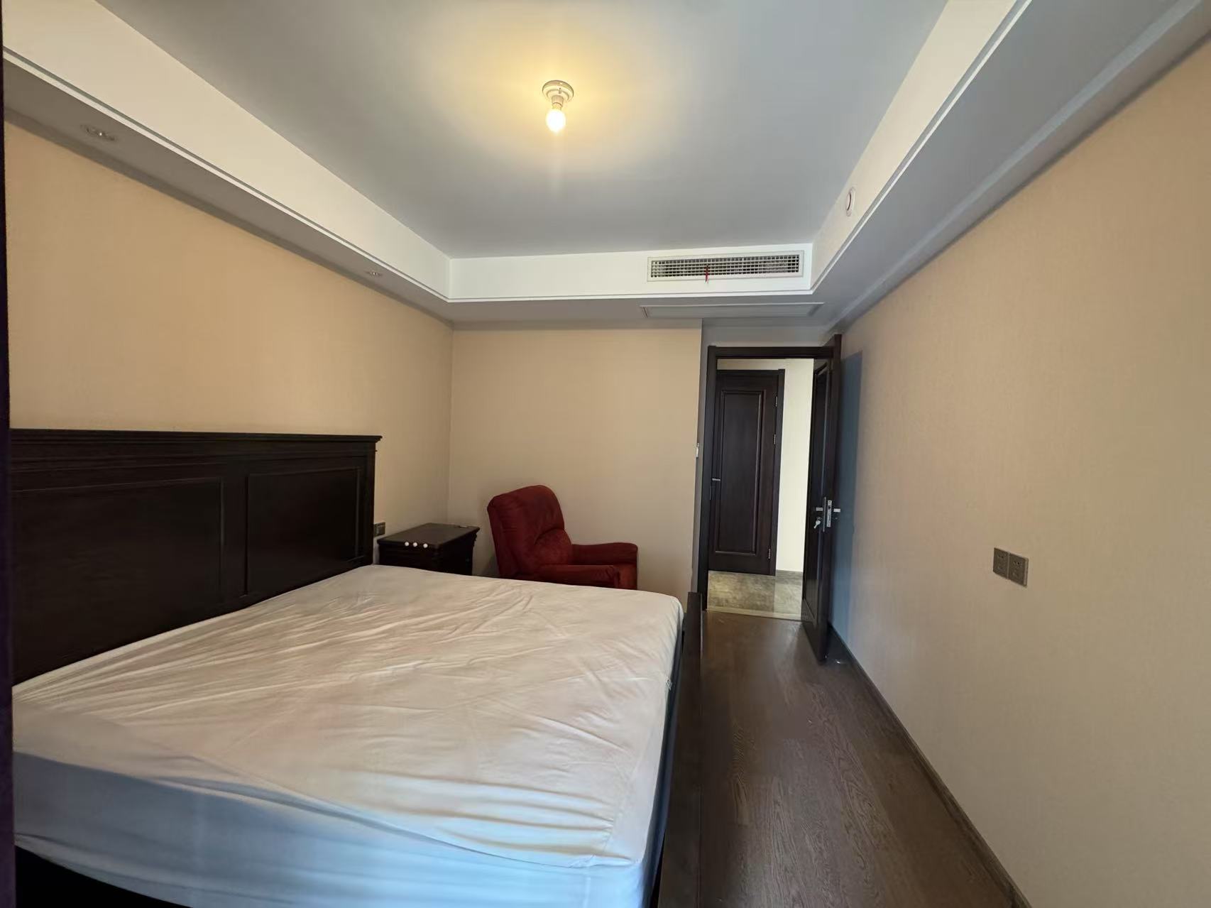 远创樾府 3室2厅2卫 153m&sup2;