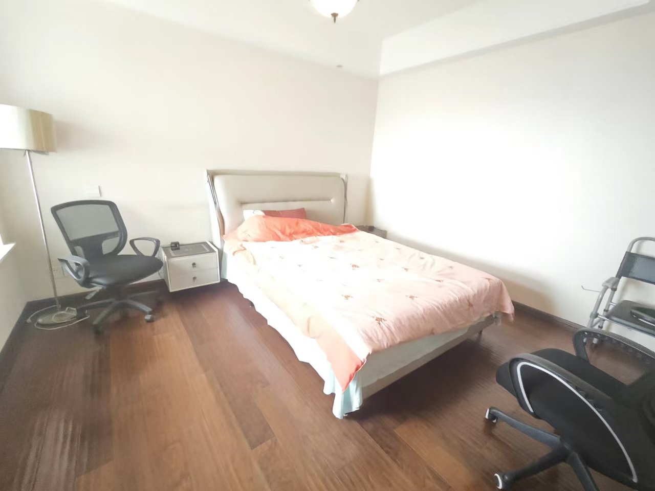 七星花园 4室2厅2卫 187m&sup2;