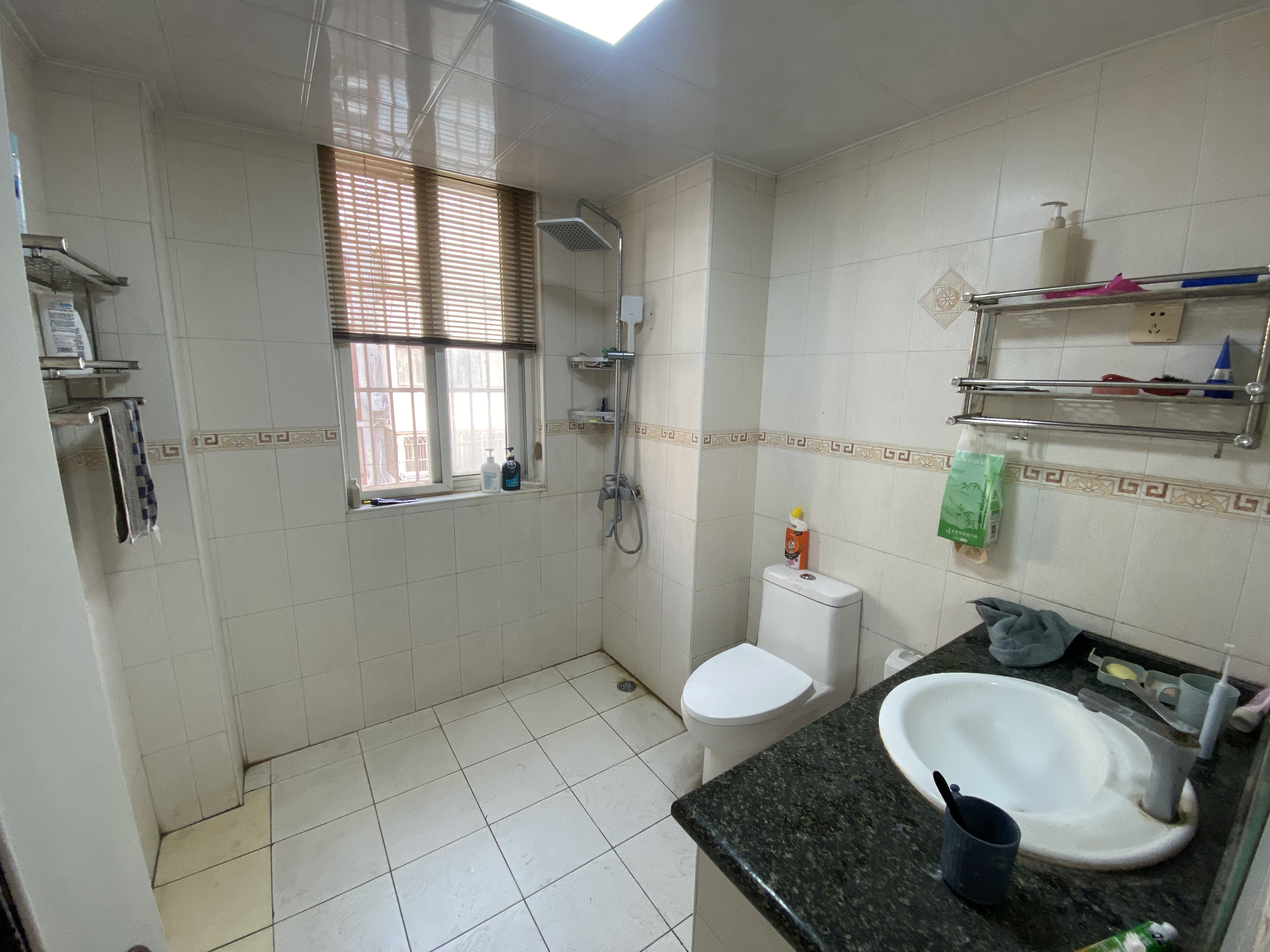 光明东村一期 4室2厅2卫 152.96m&sup2;
