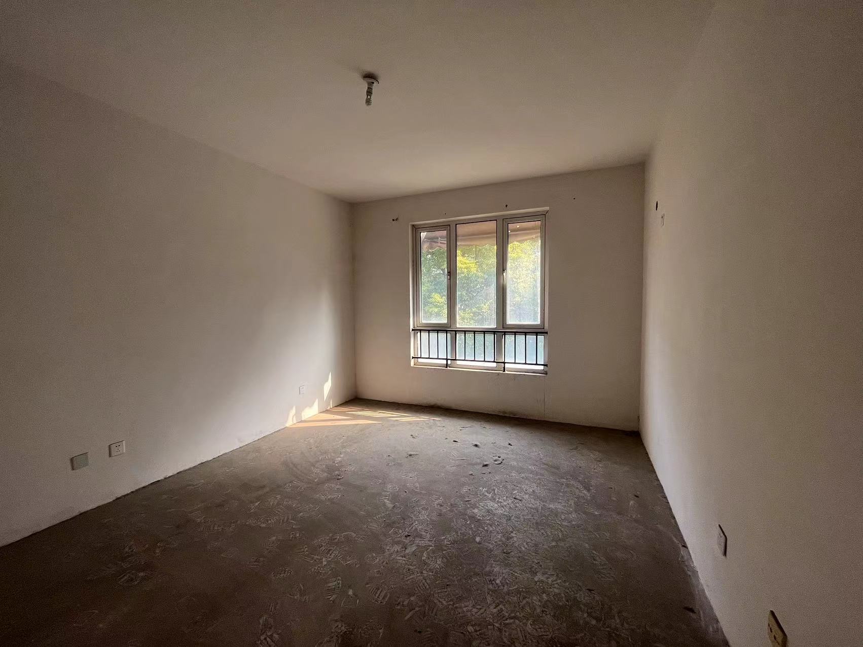 城市嘉苑 3室2厅2卫 135.41m&sup2;