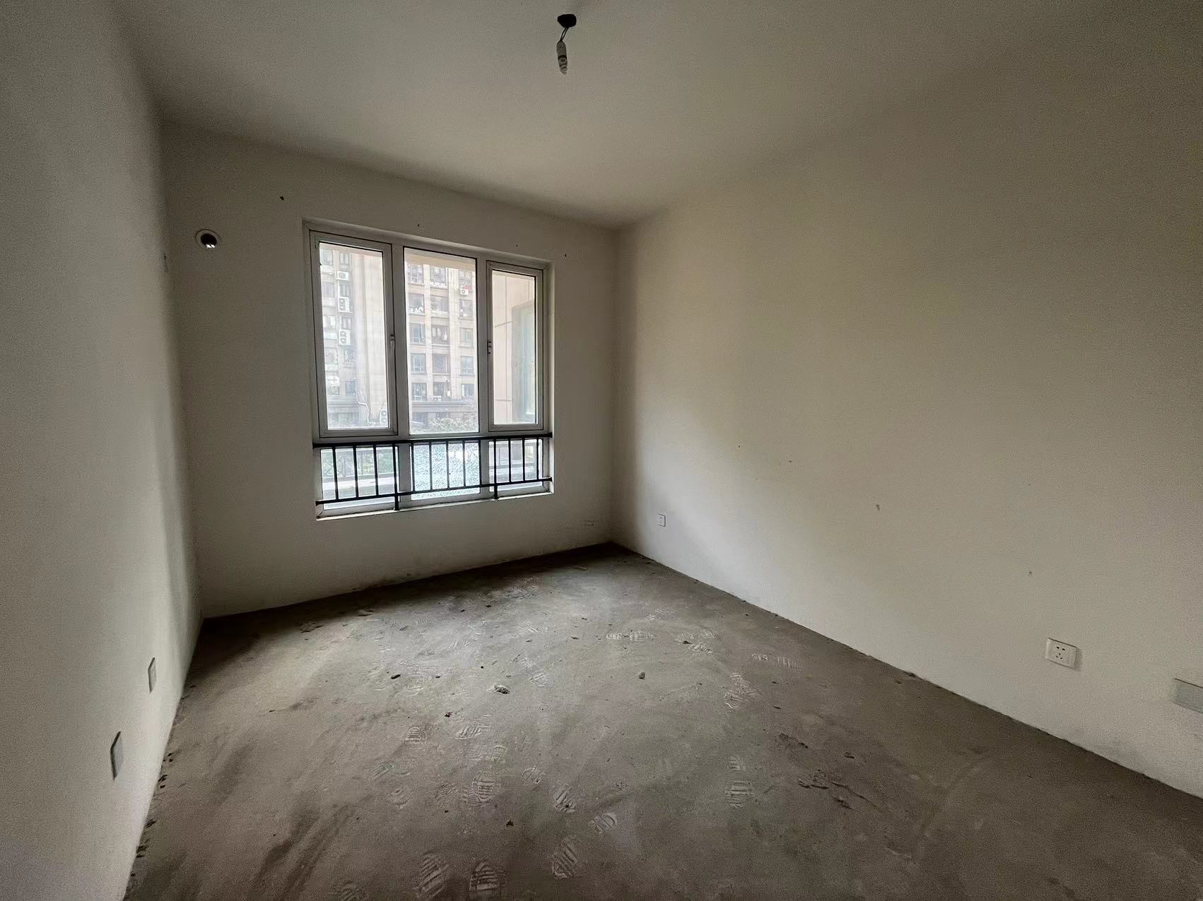 城市嘉苑 3室2厅2卫 135.41m&sup2;