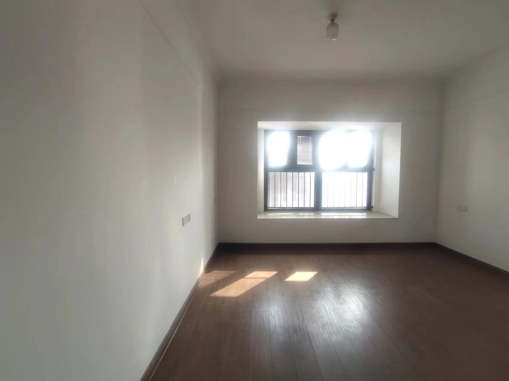 碧桂园时代悦城 4室2厅3卫 192.00m²
