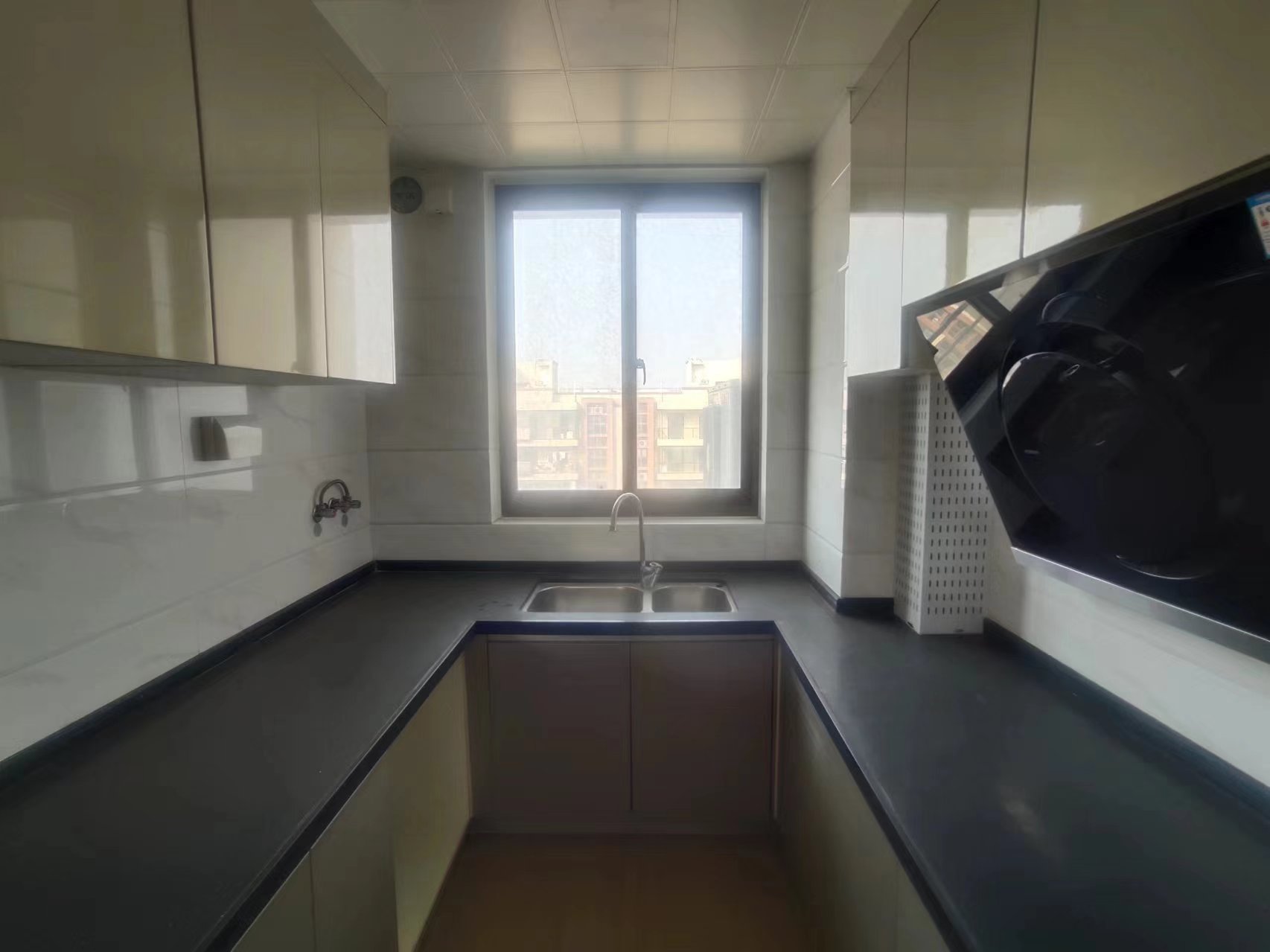 碧桂园时代悦城 4室2厅3卫 192.00m²