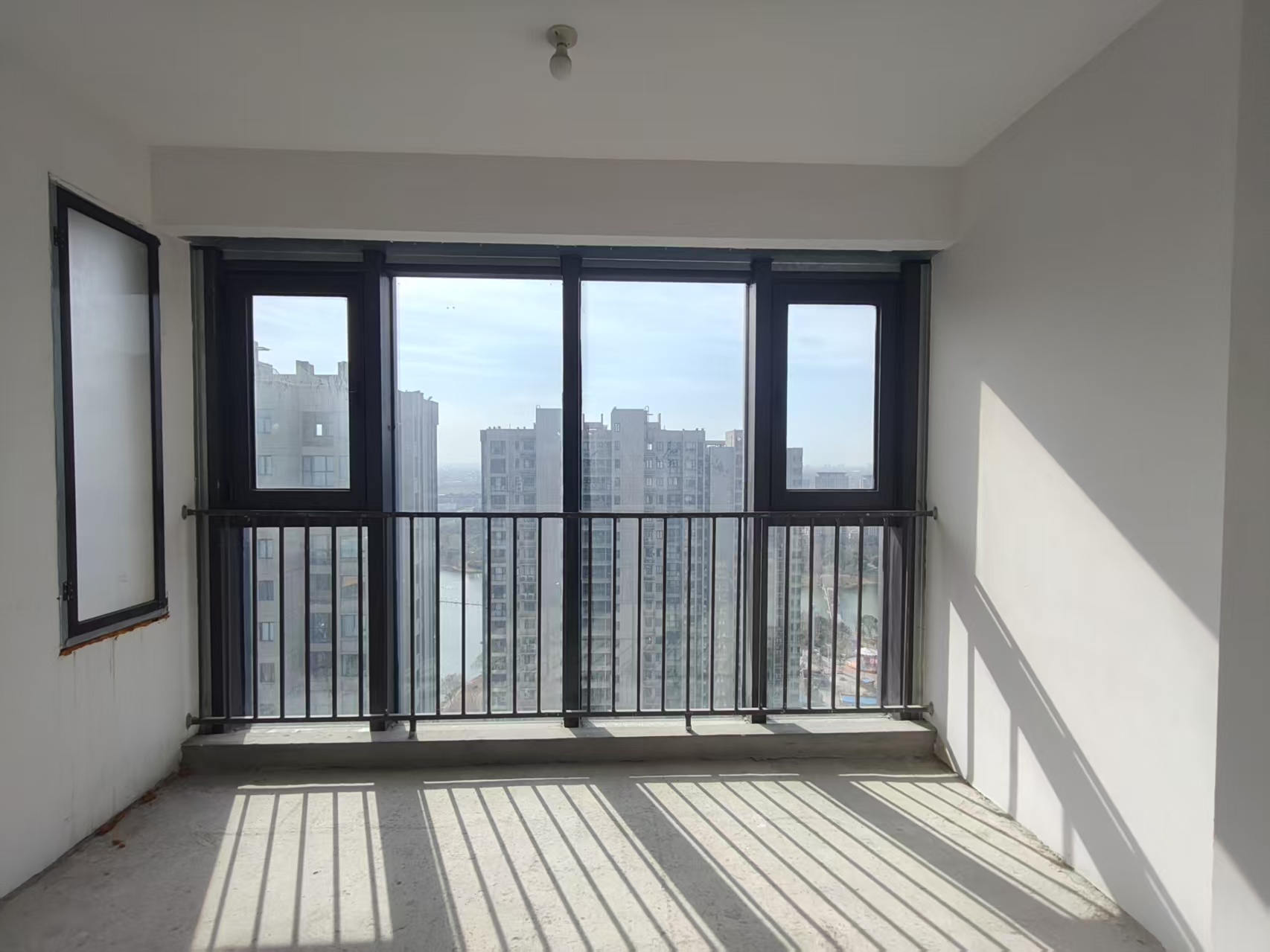 南山湖一号 3室2厅1卫 116m&sup2;