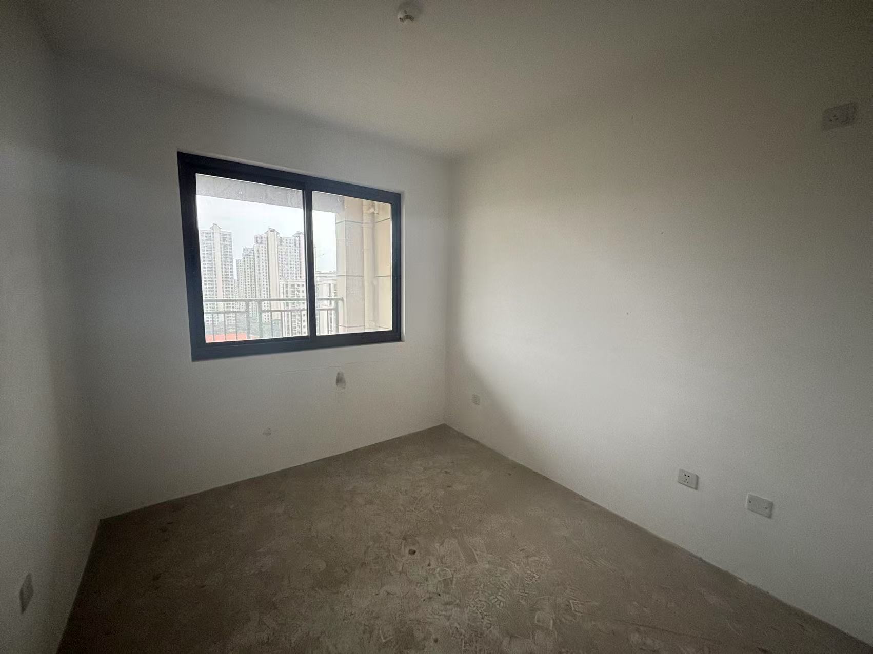 皇家花园北区 3室2厅2卫 129.00m²