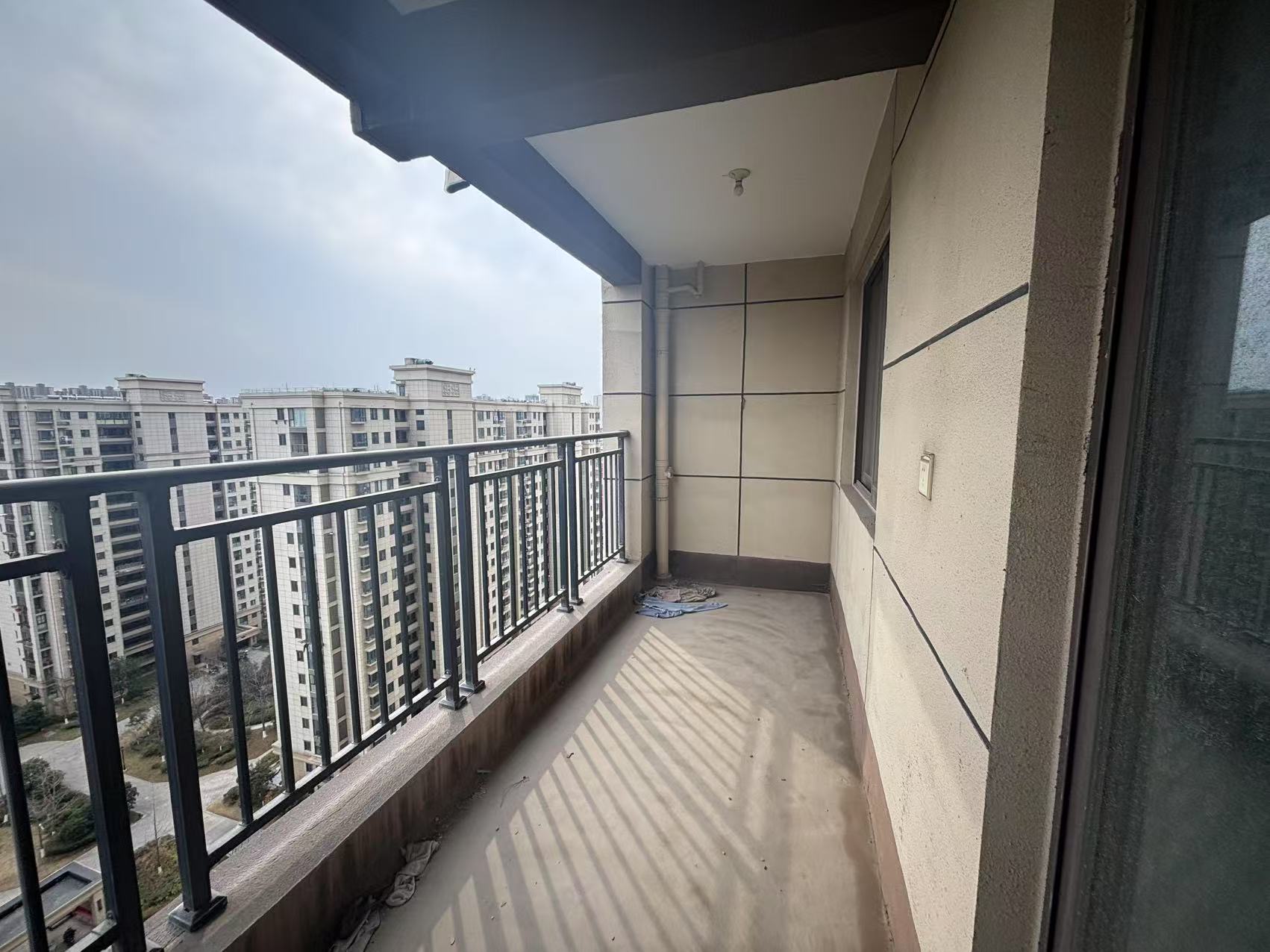皇家花园北区 3室2厅2卫 129.00m²