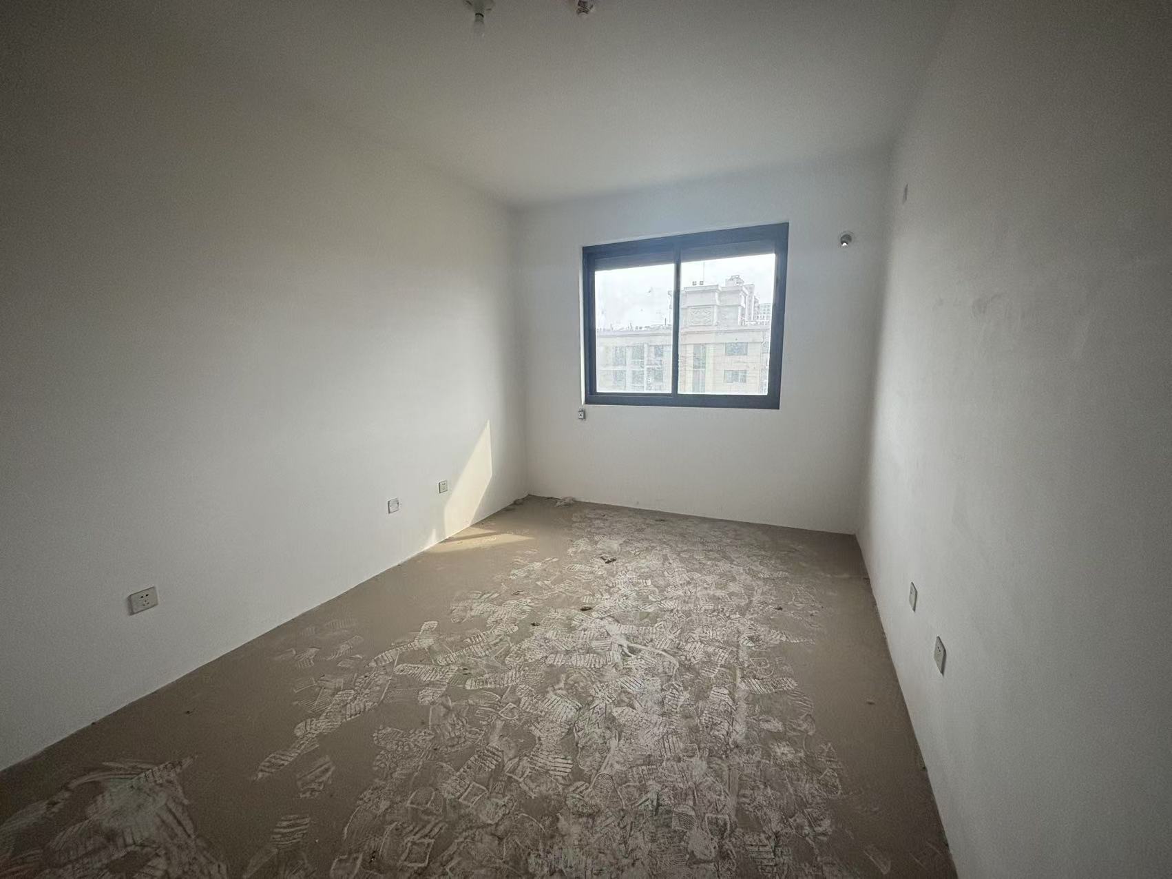 皇家花园北区 3室2厅2卫 129.00m²