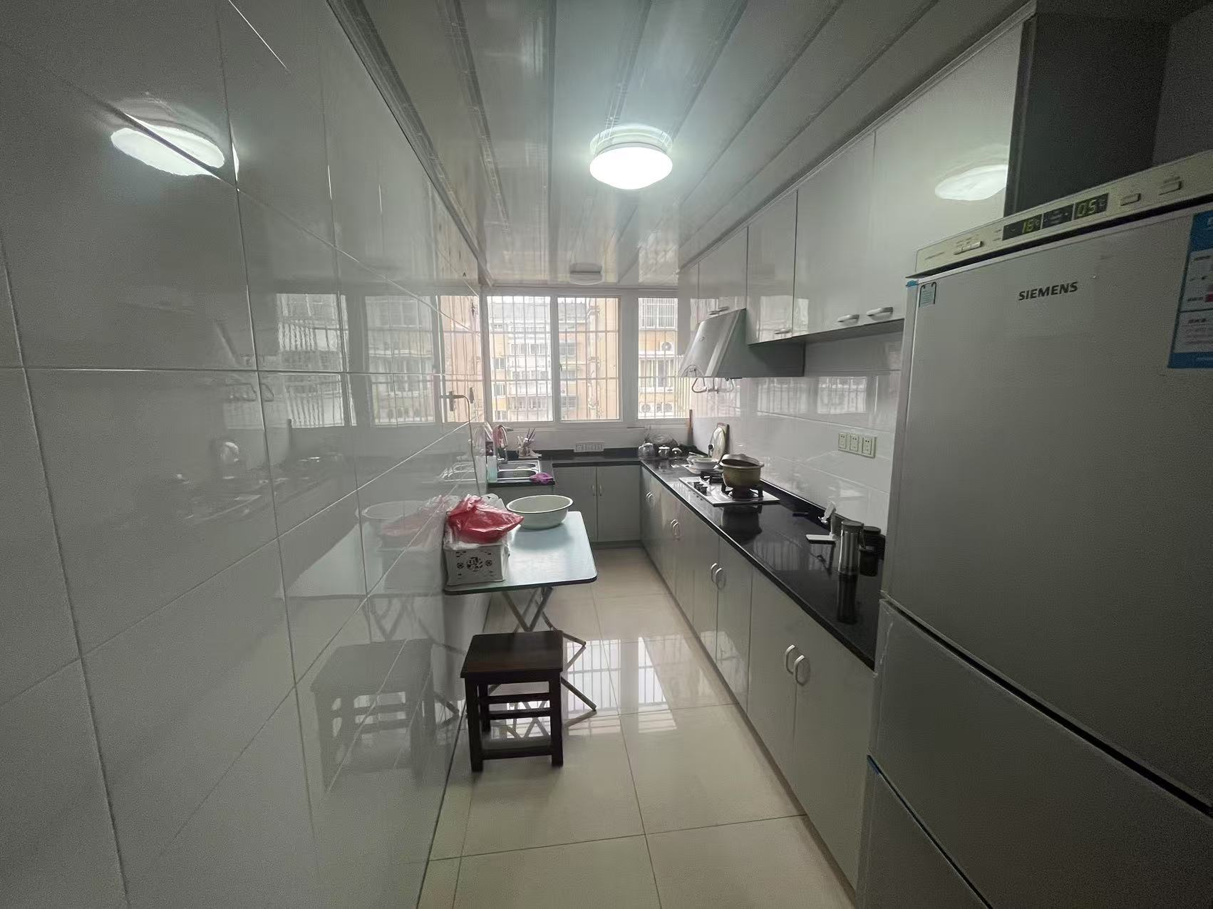 五一新村西区 4室2厅2卫 152m&sup2;