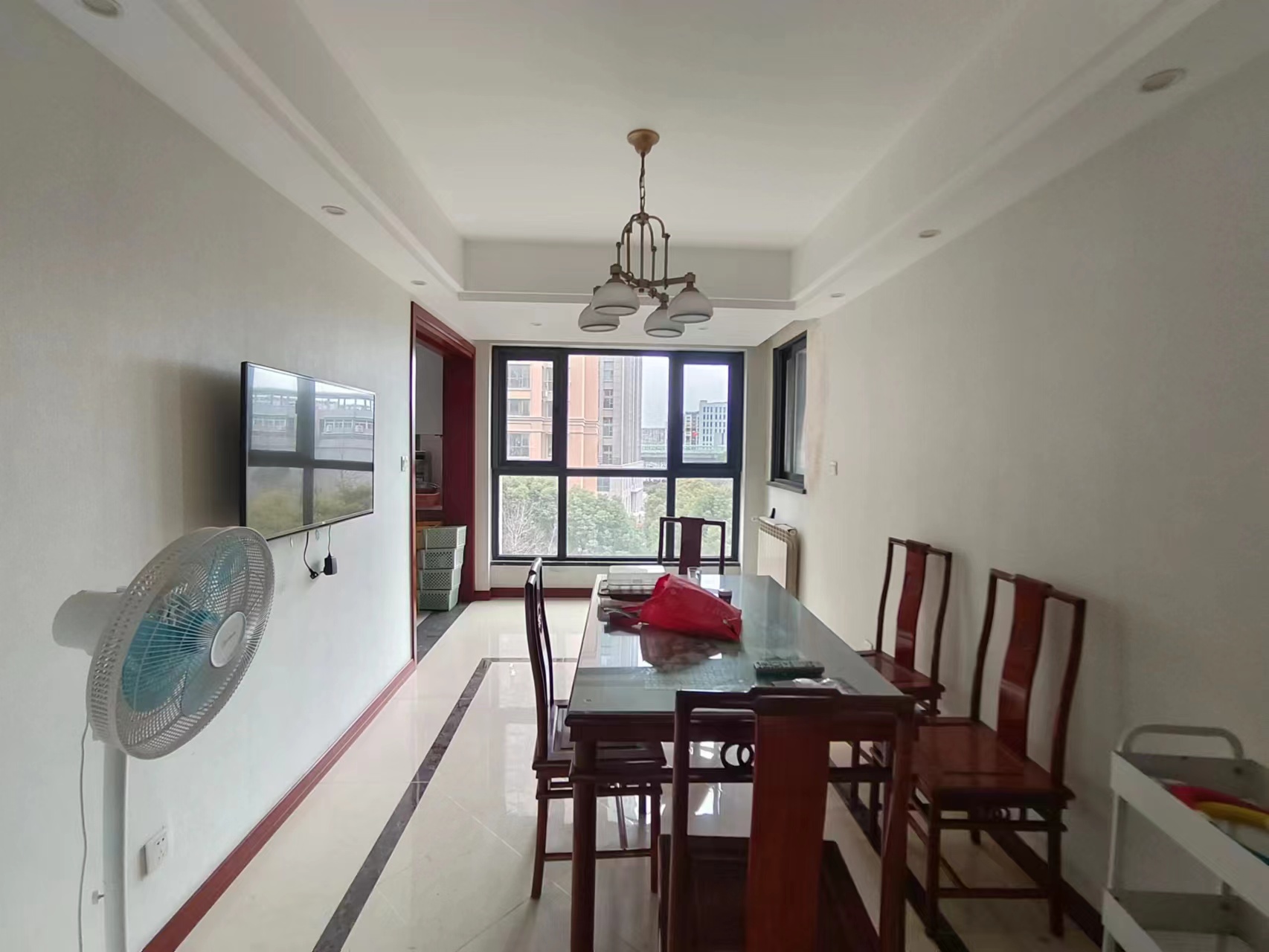 中港城皇家公寓 3室2厅1卫 130.00m&sup2;