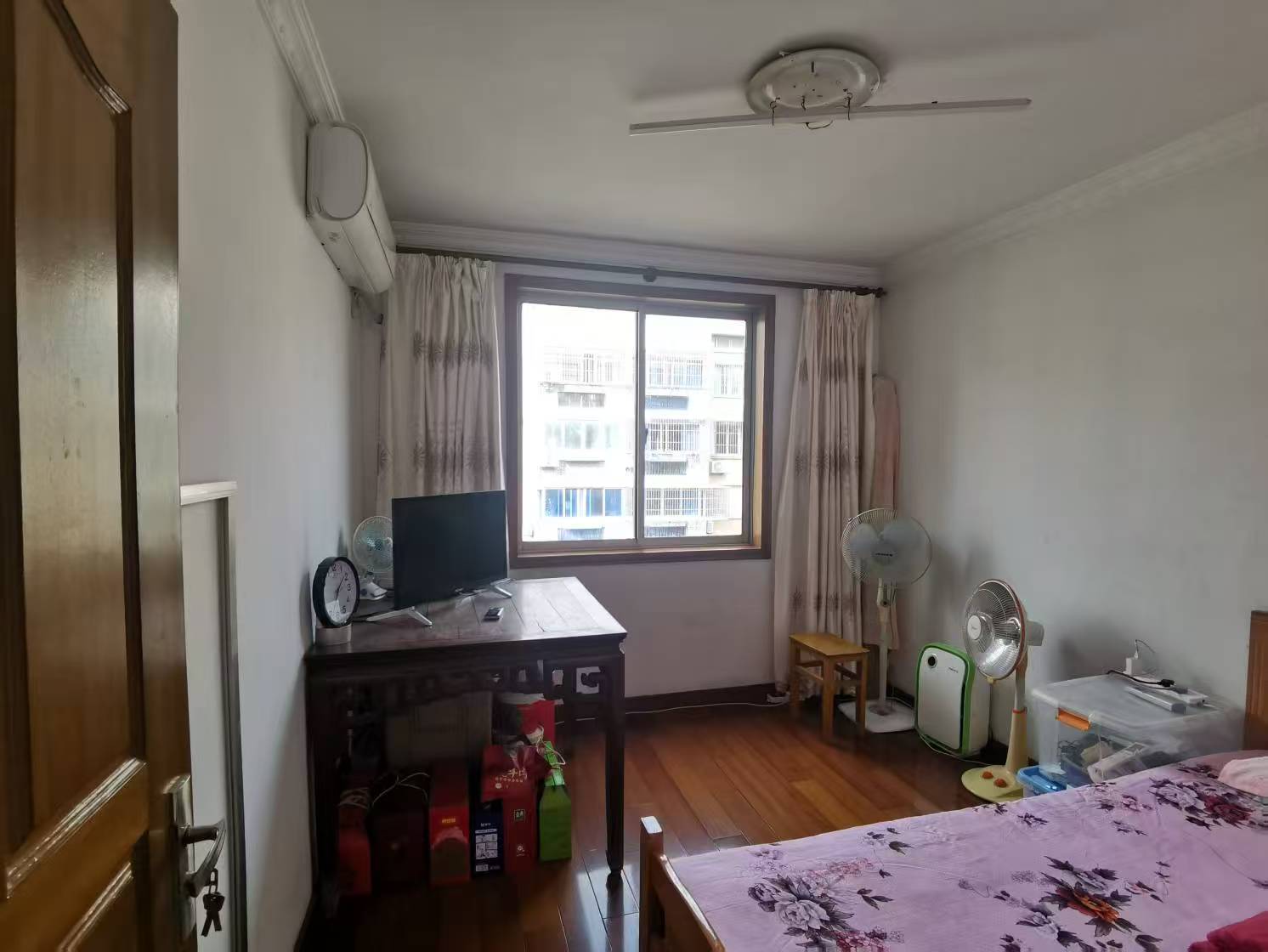 前景花苑 3室2厅1卫 140m&sup2;
